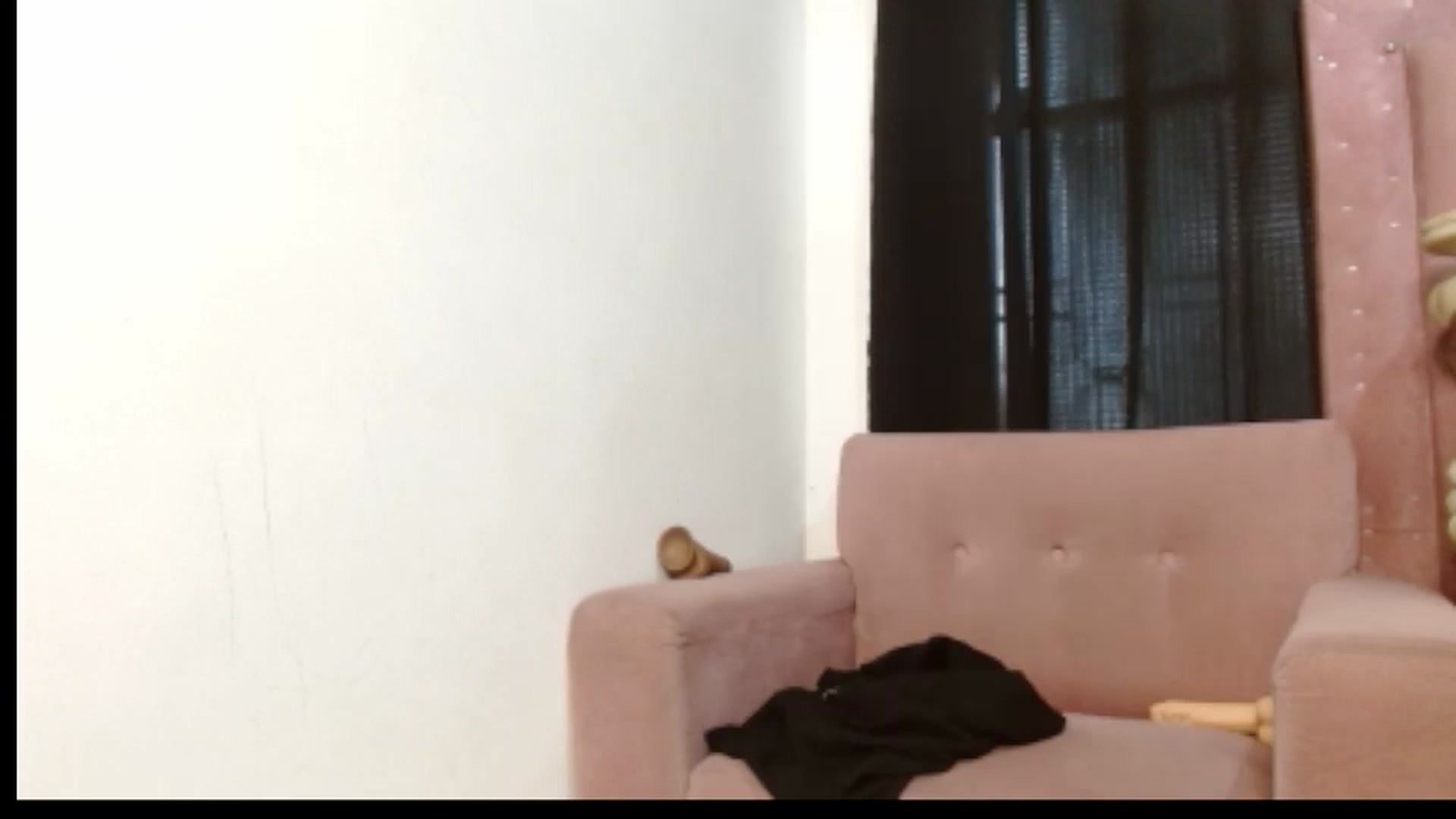 Gallery image thumbnail from Sofii_cute's myfreecams stream on, 11/18/2024, 12:24 image 11 of 20