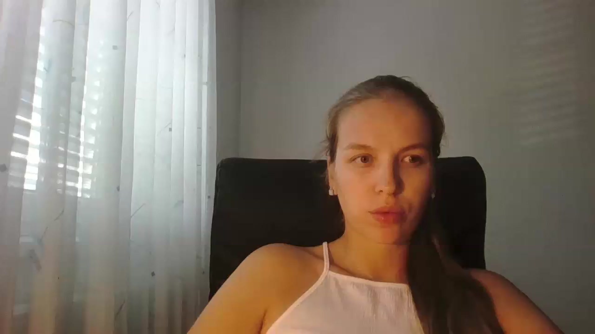 Gallery image thumbnail from Sofinka354's myfreecams stream on, 06/11/2026, 09:55 image 1 of 20