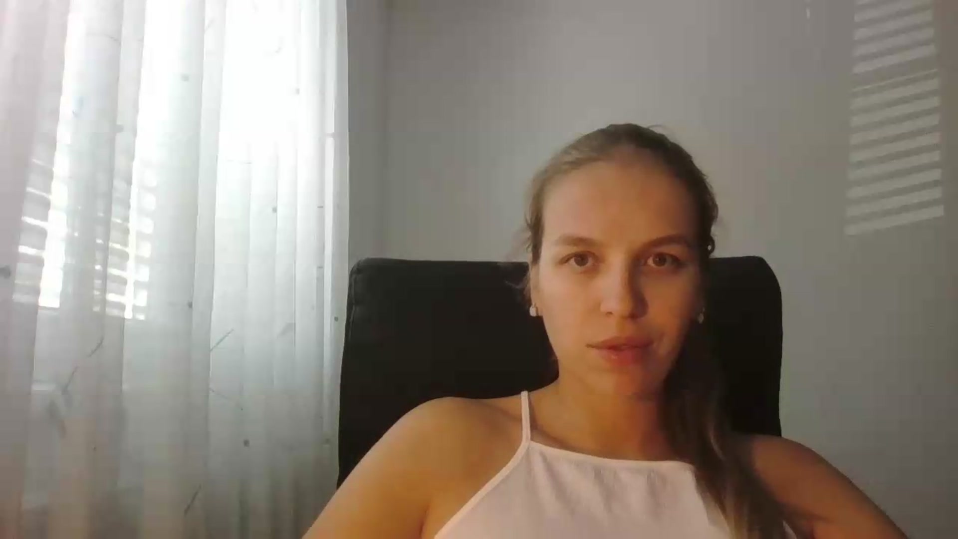 Gallery image thumbnail from Sofinka354's myfreecams stream on, 06/11/2026, 09:55 image 7 of 20