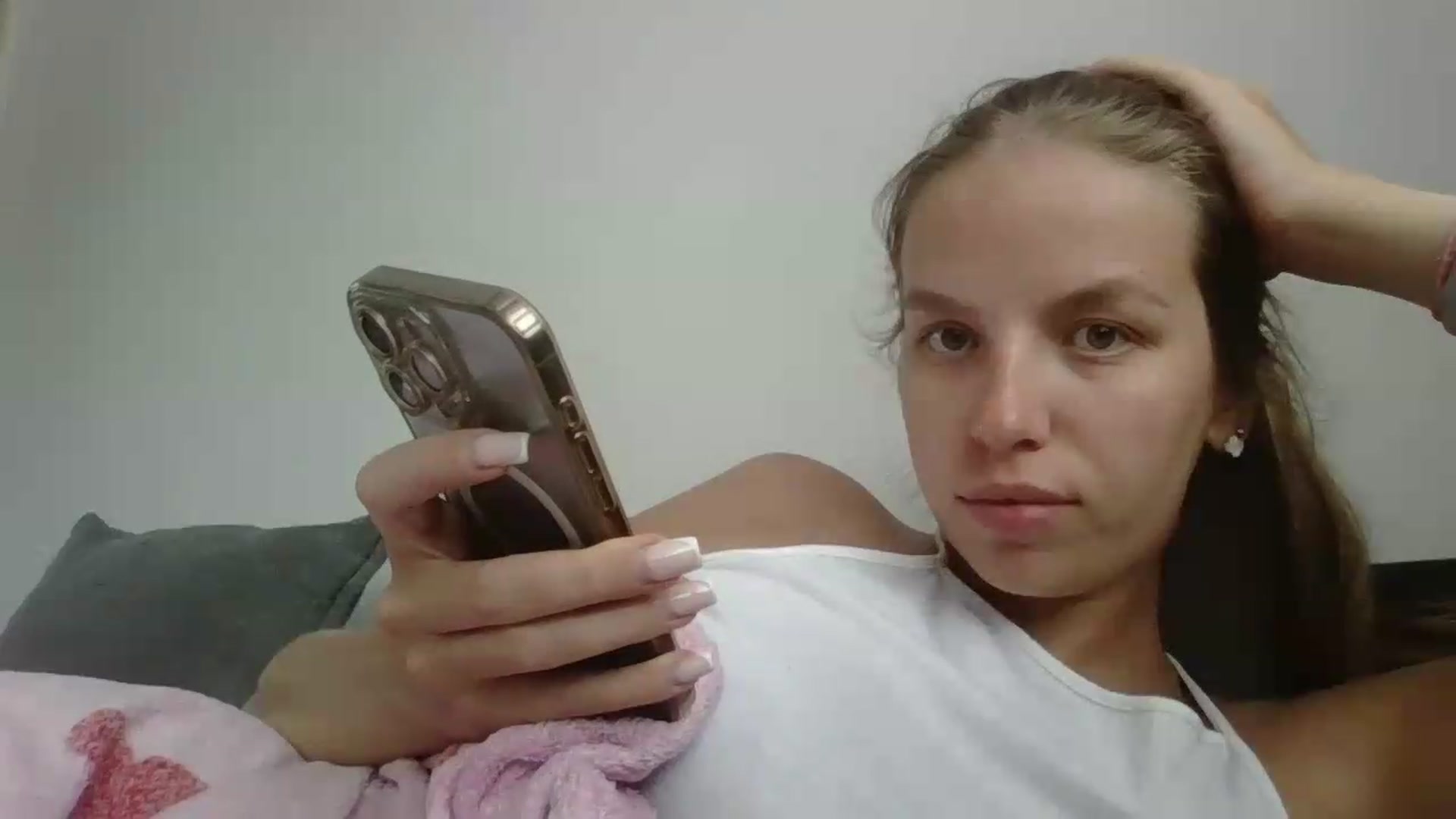 Gallery image thumbnail from Sofinka354's myfreecams stream on, 06/11/2026, 13:17 image 19 of 20