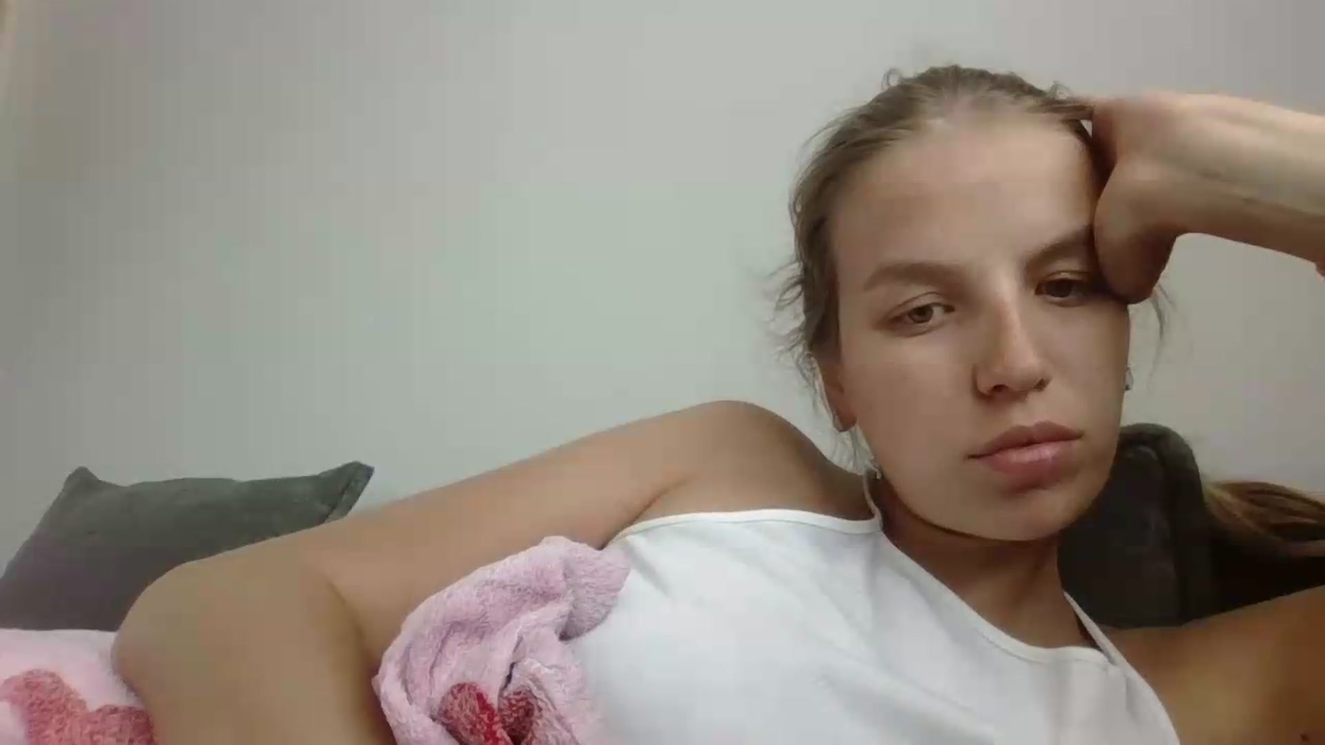 Gallery image thumbnail from Sofinka354's myfreecams stream on, 06/11/2026, 13:17 image 14 of 20