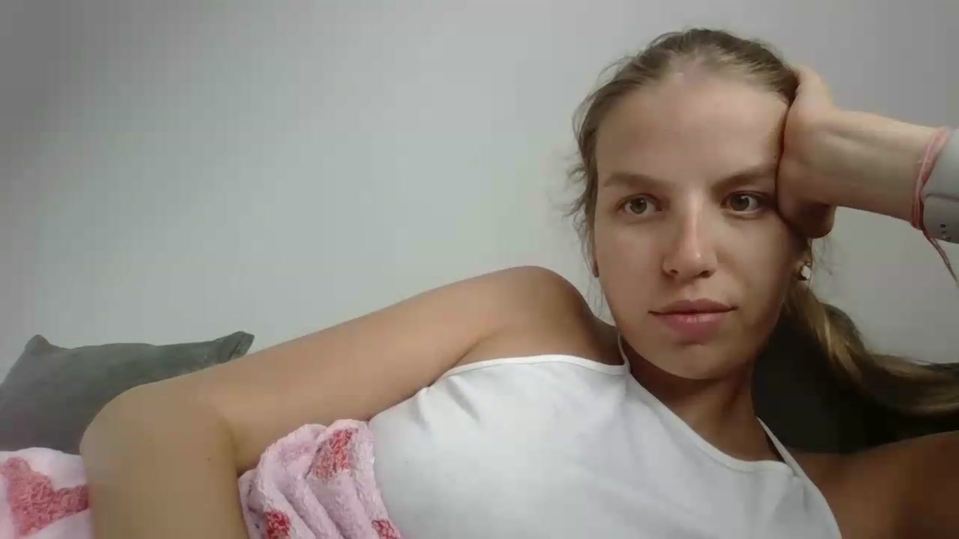Gallery image thumbnail from Sofinka354's myfreecams stream on, 06/11/2026, 13:17 image 2 of 20