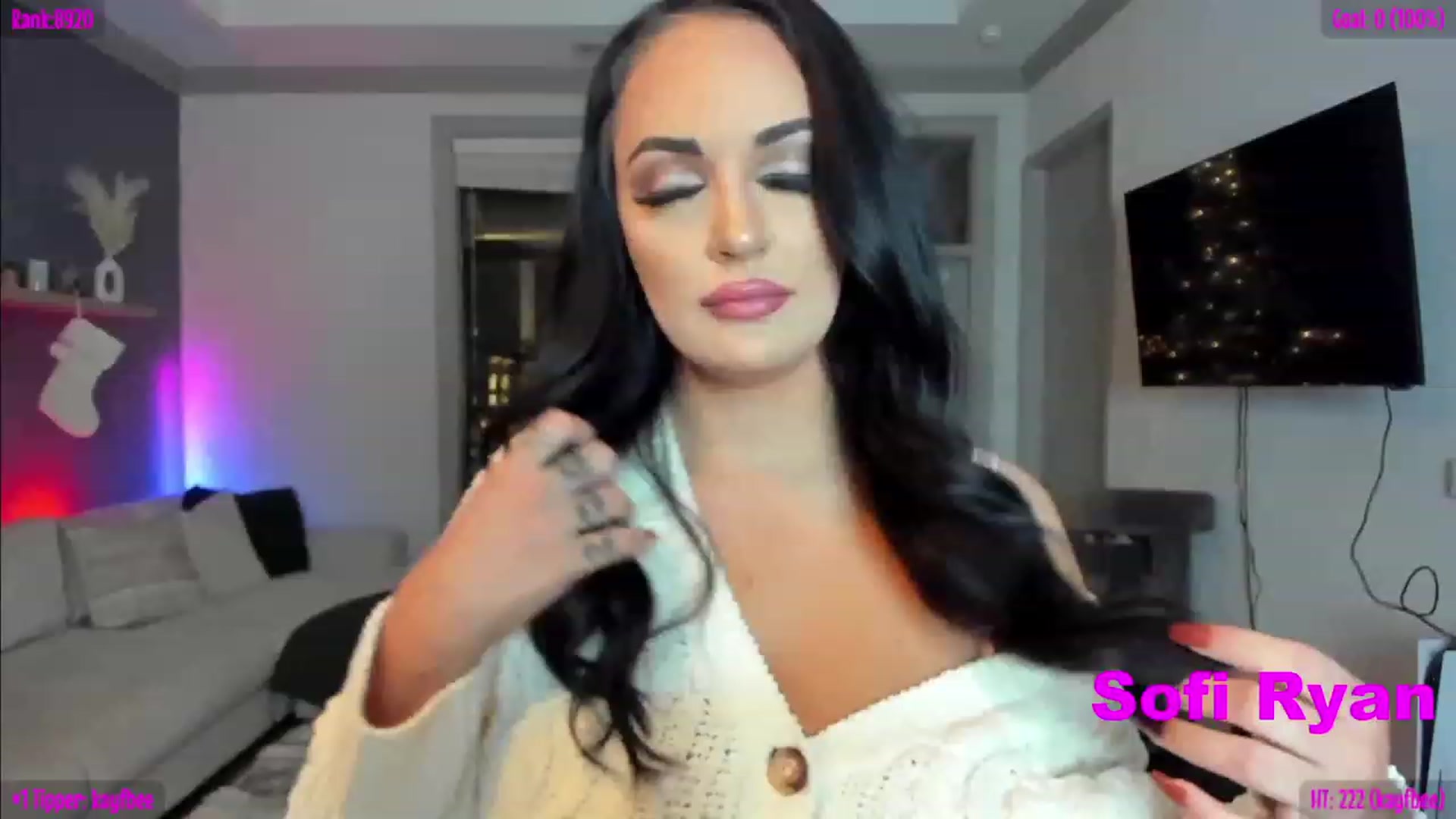 Gallery image thumbnail from Sofiryanxoxo's myfreecams stream on, 11/22/2022, 01:46 image 9 of 20
