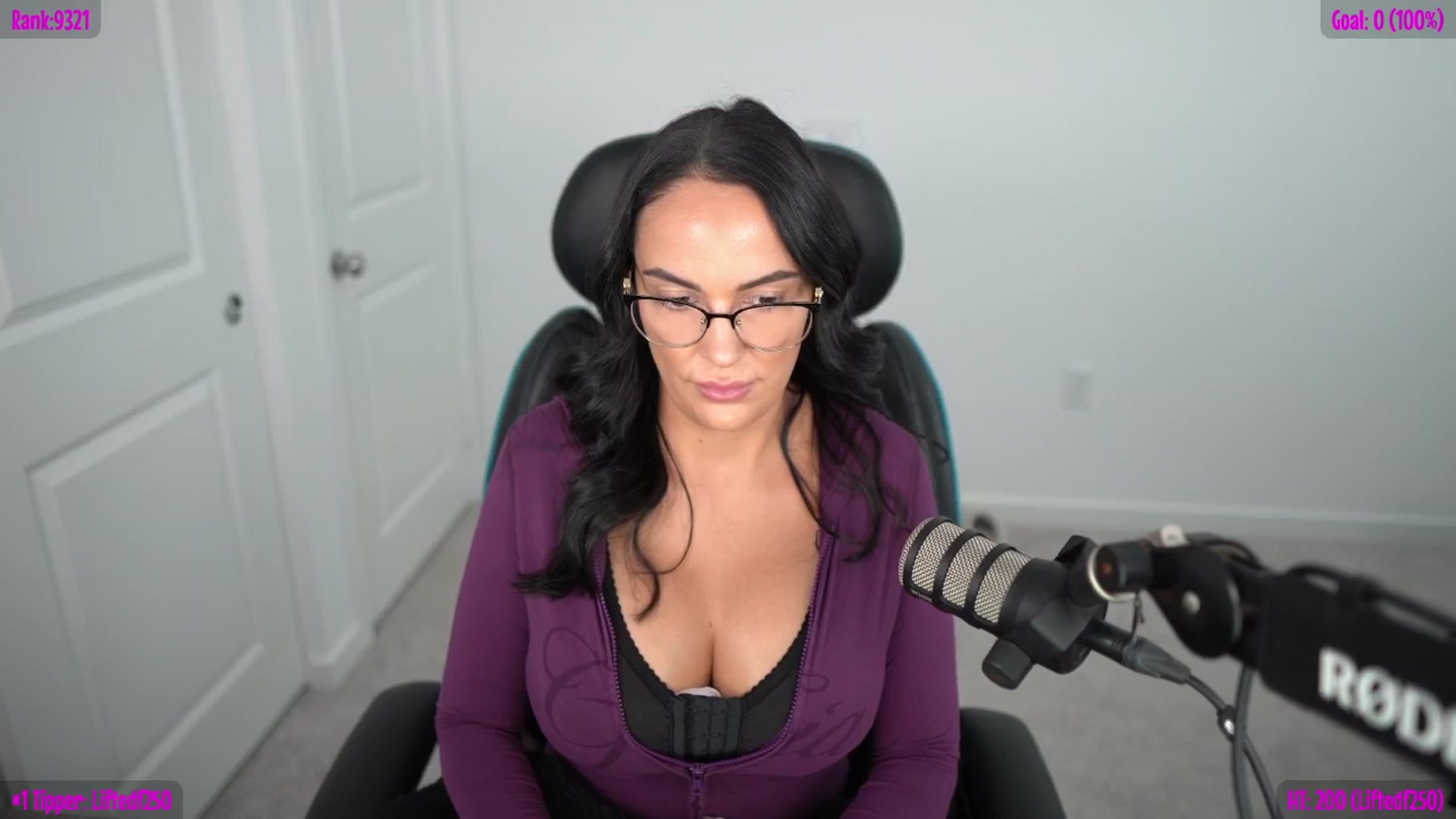 Gallery image thumbnail from Sofiryanxoxo's myfreecams stream on, 04/18/2026, 20:53 image 5 of 20
