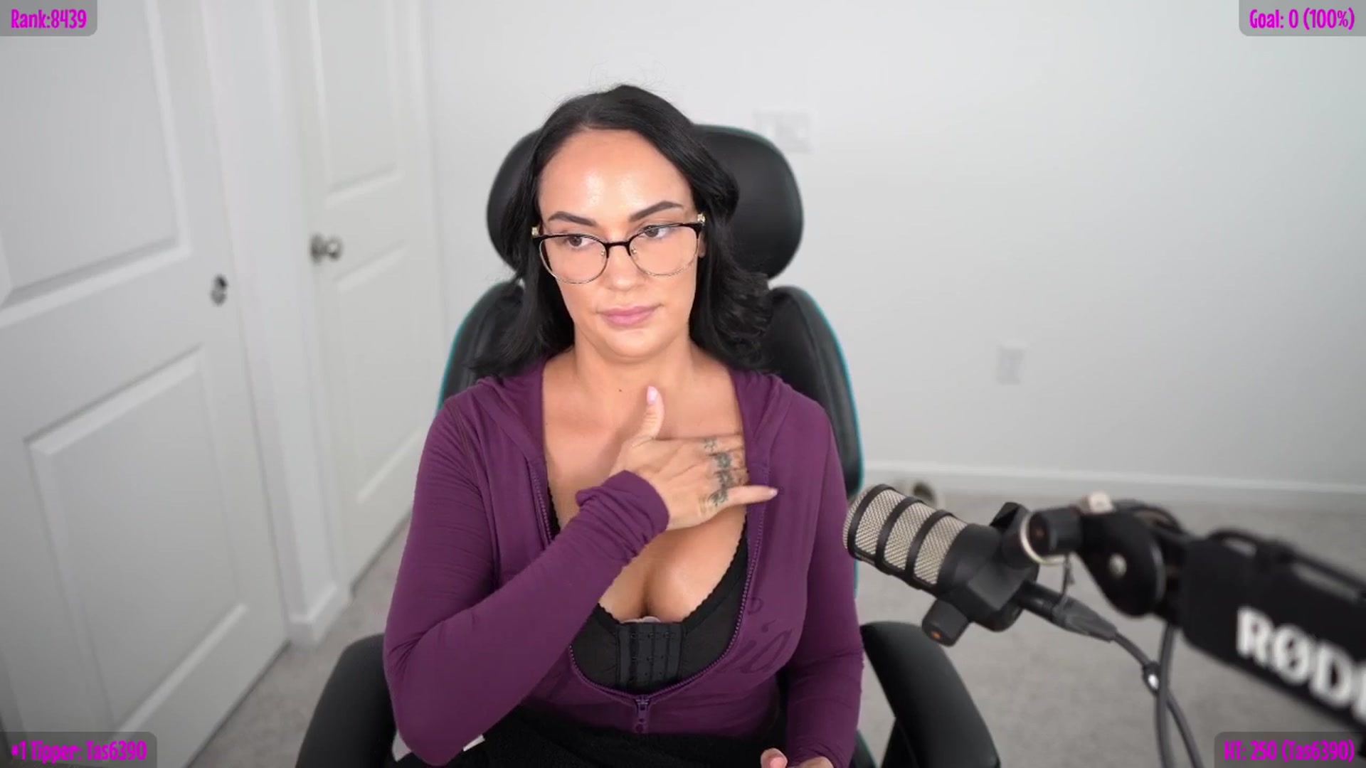 Gallery image thumbnail from Sofiryanxoxo's myfreecams stream on, 04/18/2026, 20:53 image 15 of 20