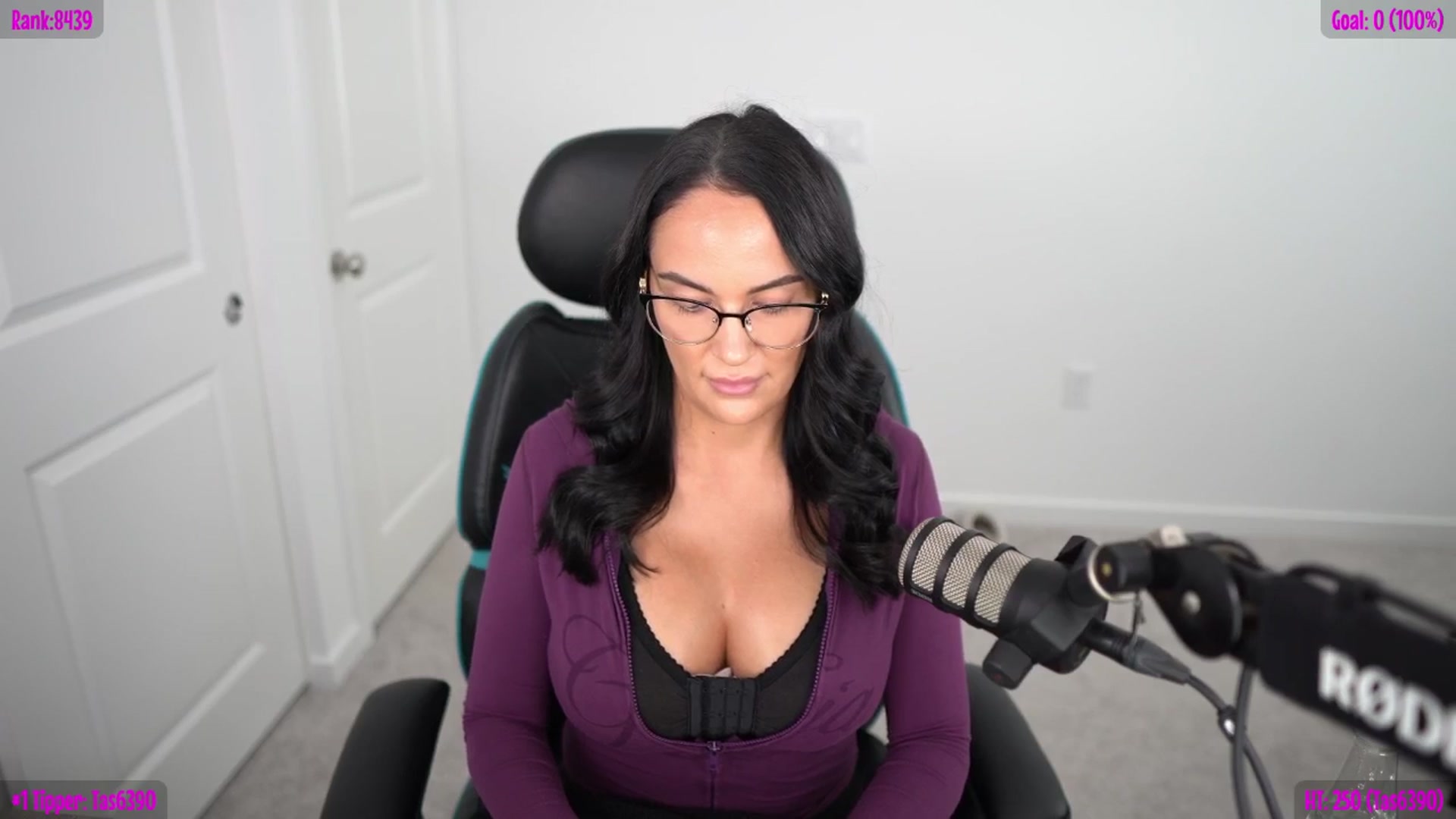 Gallery image thumbnail from Sofiryanxoxo's myfreecams stream on, 04/18/2026, 20:53 image 17 of 20