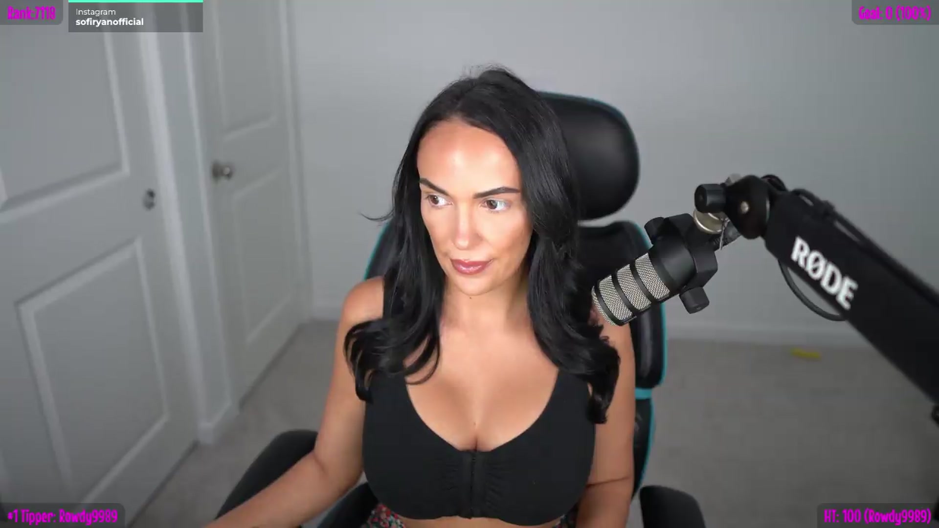 Gallery image thumbnail from Sofiryanxoxo's myfreecams stream on, 04/26/2026, 24:41 image 7 of 20