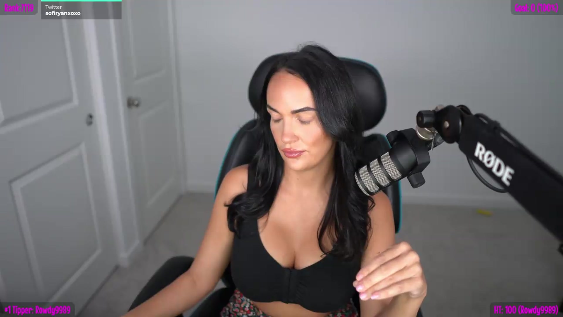 Gallery image thumbnail from Sofiryanxoxo's myfreecams stream on, 04/26/2026, 24:41 image 13 of 20