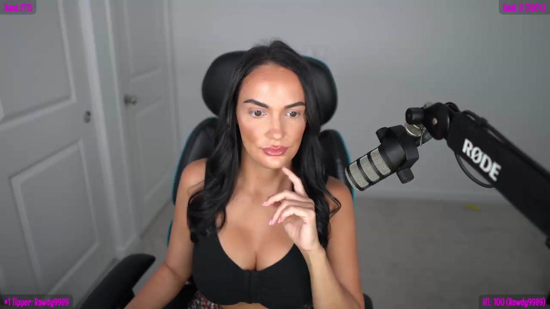 Gallery image thumbnail from Sofiryanxoxo's myfreecams stream on, 04/26/2026, 24:41 image 3 of 20
