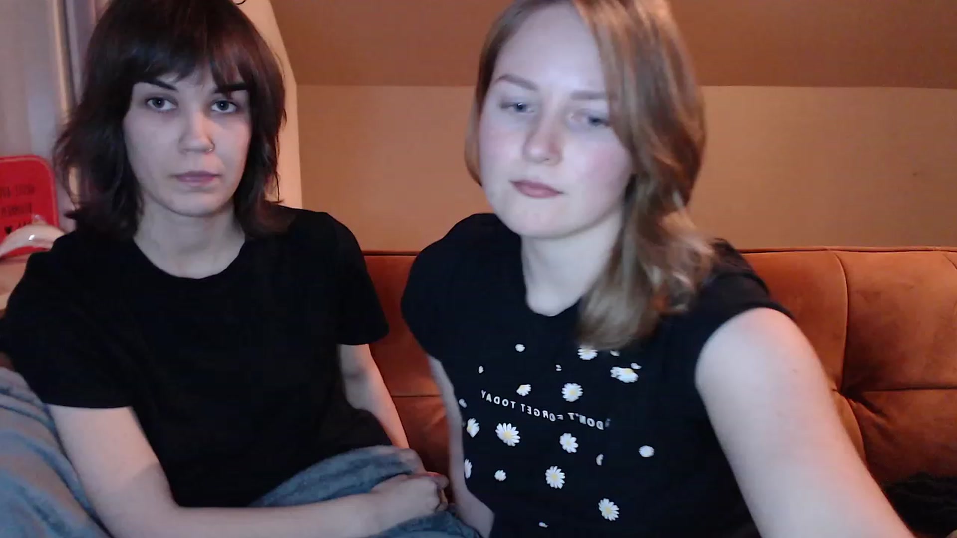 Gallery image thumbnail from SoftArt's myfreecams stream on, 01/26/2024, 20:18 image 18 of 20