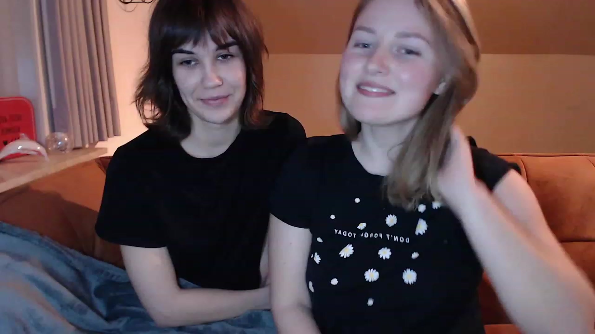 Gallery image thumbnail from SoftArt's myfreecams stream on, 01/26/2024, 20:18 image 17 of 20