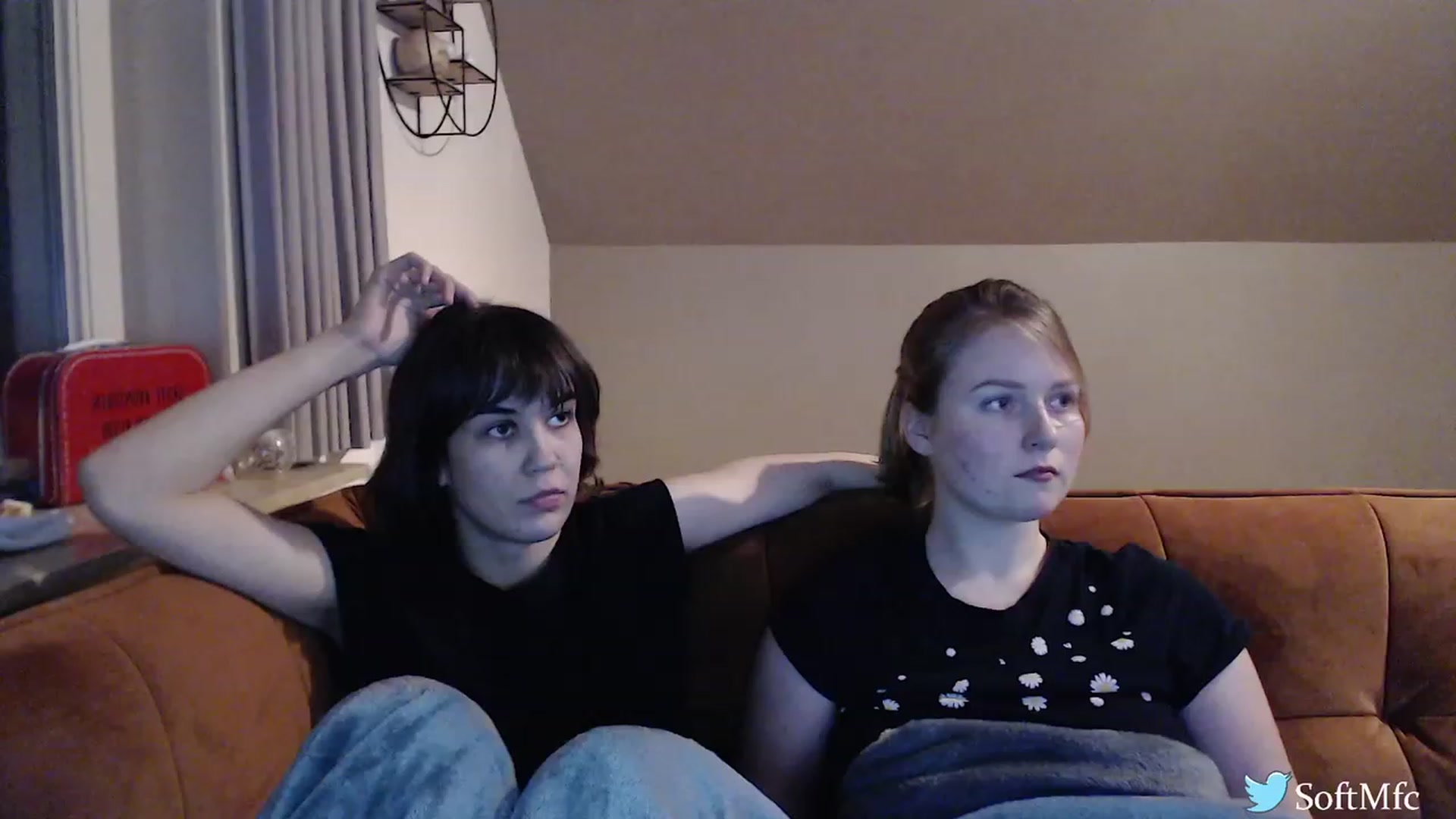 Gallery image thumbnail from SoftArt's myfreecams stream on, 01/26/2024, 22:15 image 17 of 20