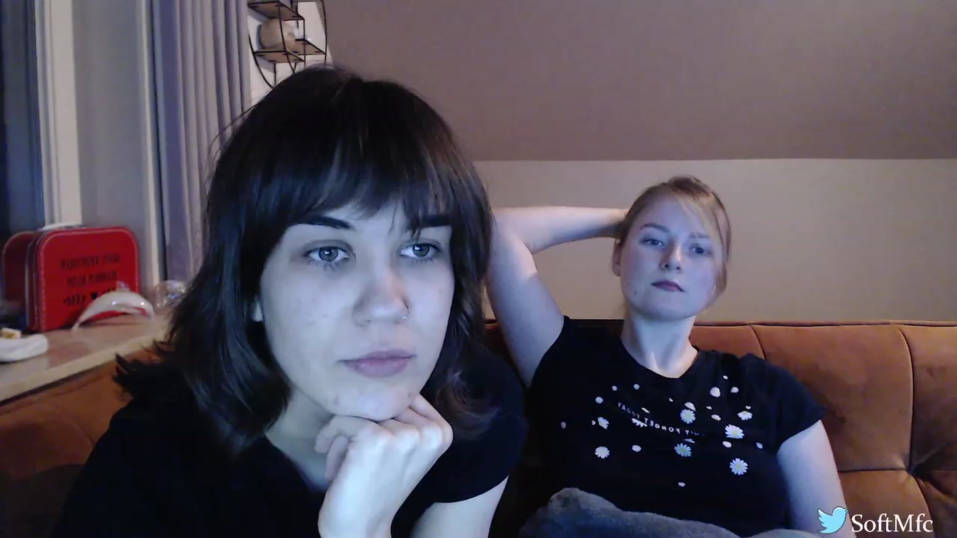 Gallery image thumbnail from SoftArt's myfreecams stream on, 01/26/2024, 22:15 image 15 of 20