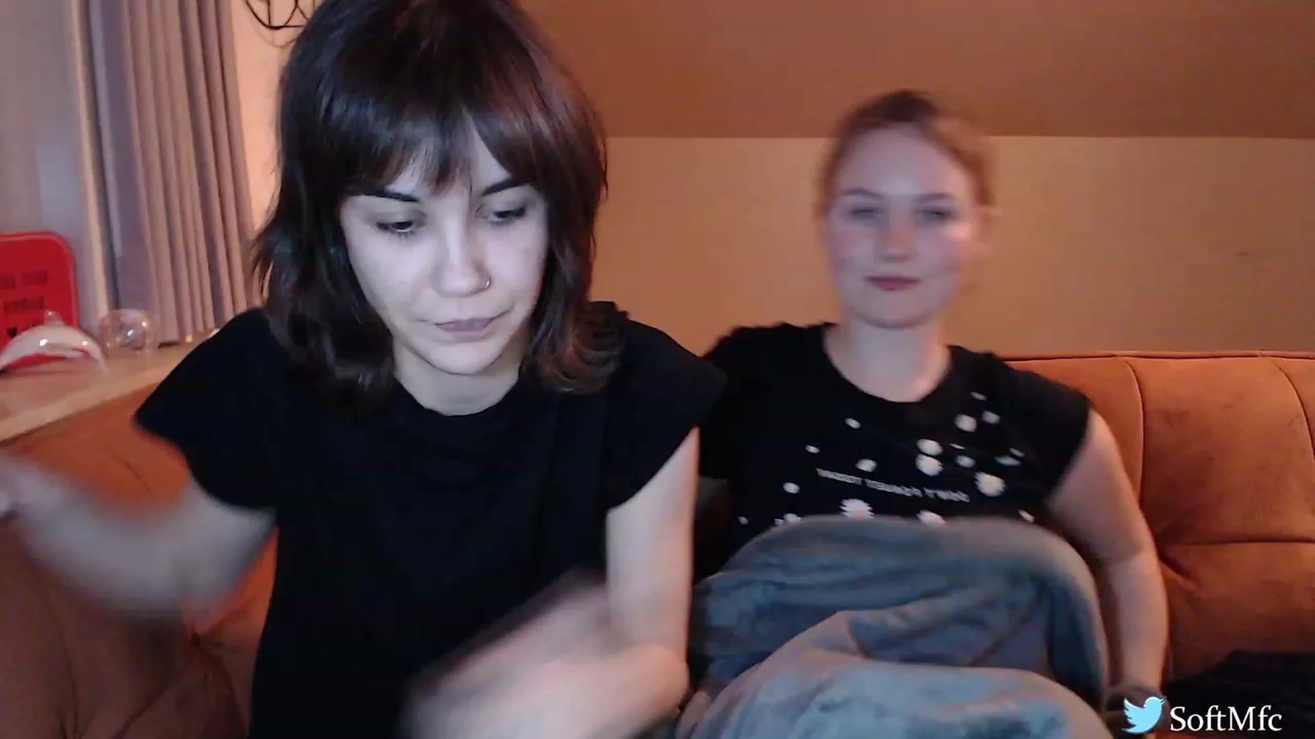 Gallery image thumbnail from SoftArt's myfreecams stream on, 01/26/2024, 22:15 image 2 of 20