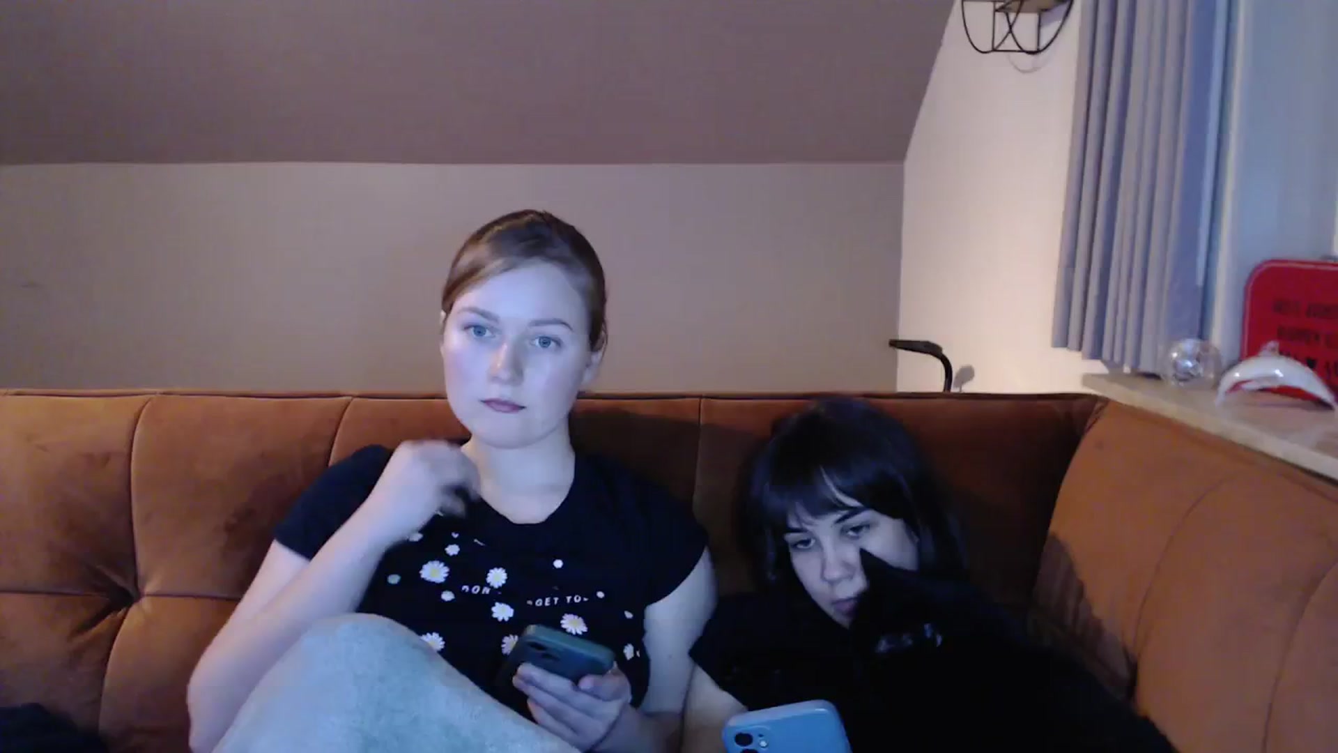 Gallery image thumbnail from SoftArt's myfreecams stream on, 01/26/2024, 23:08 image 15 of 20