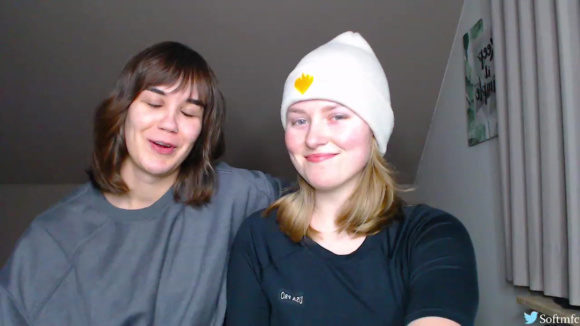 Gallery image thumbnail from SoftArt's myfreecams stream on, 02/01/2024, 18:17 image 1 of 20