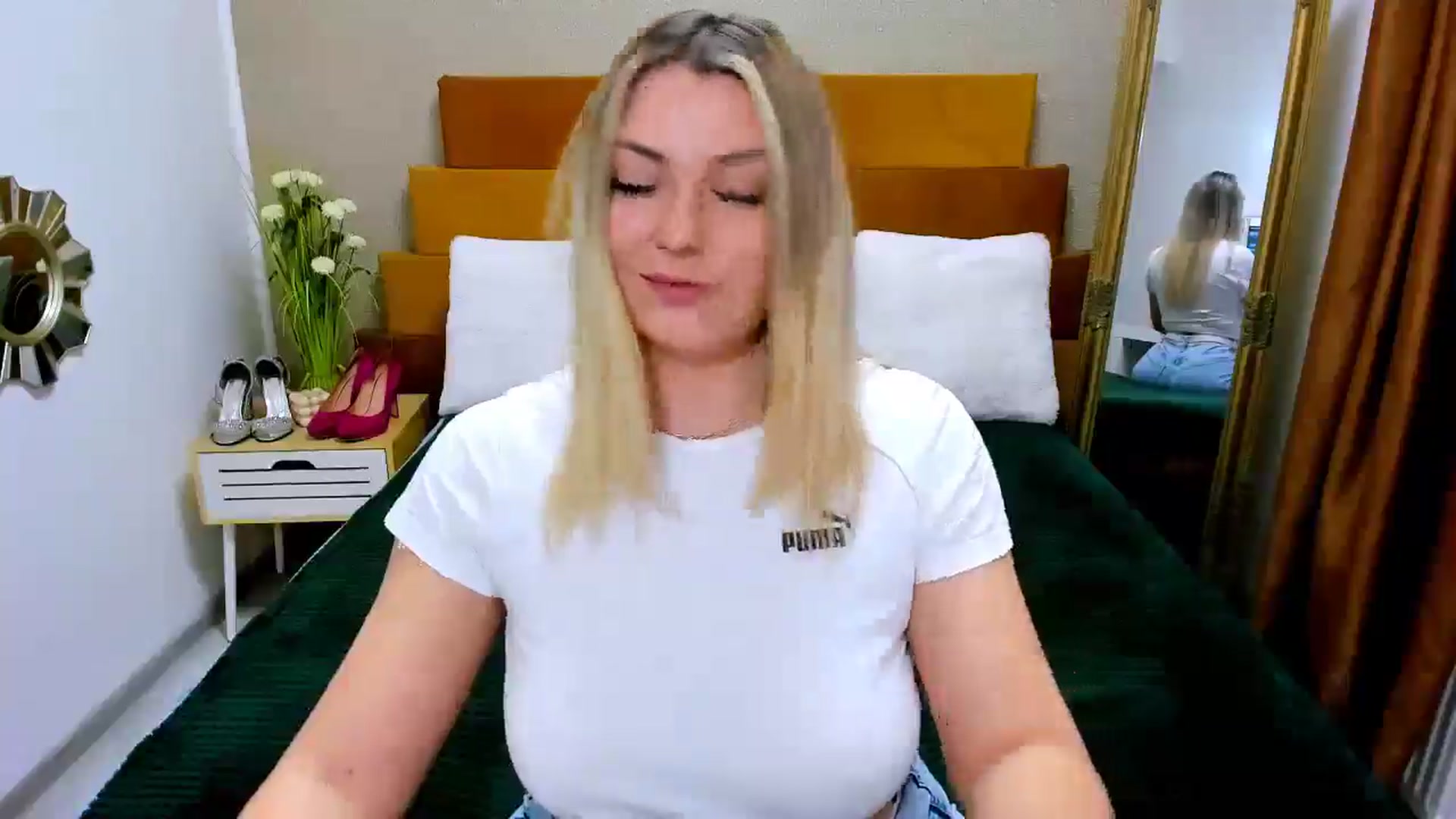 Gallery image thumbnail from SoftPleasurex's myfreecams stream on, 03/06/2025, 08:51 image 15 of 20