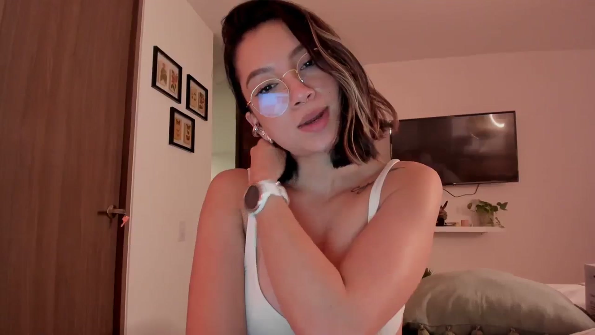 Gallery image thumbnail from Soft_Birthday's myfreecams stream on, 09/10/2023, 04:08 image 19 of 20