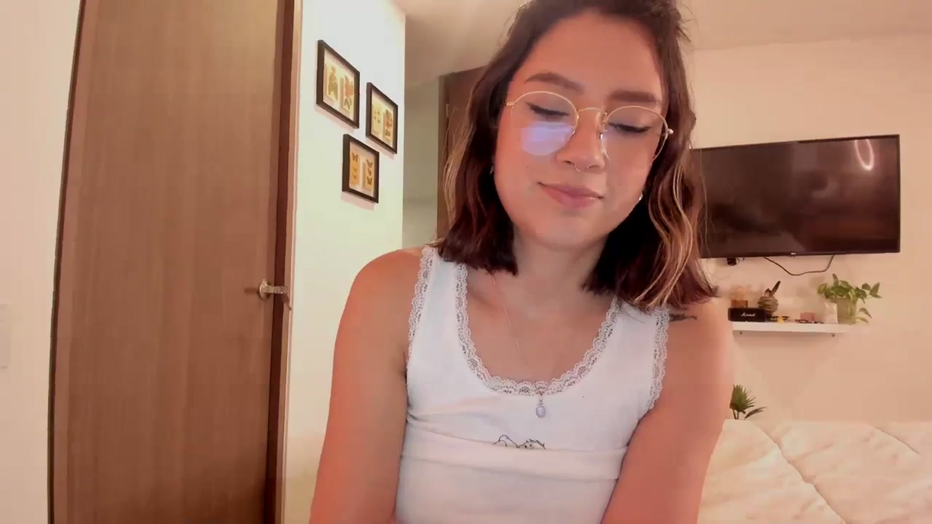 Gallery image thumbnail from Soft_Birthday's myfreecams stream on, 09/12/2023, 03:09 image 20 of 20