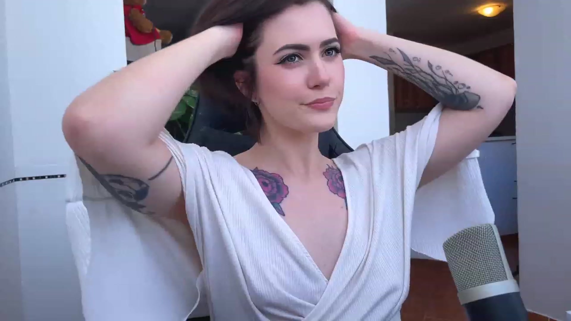 Gallery image thumbnail from Soft_purr's myfreecams stream on, 04/30/2023, 11:31 image 14 of 20