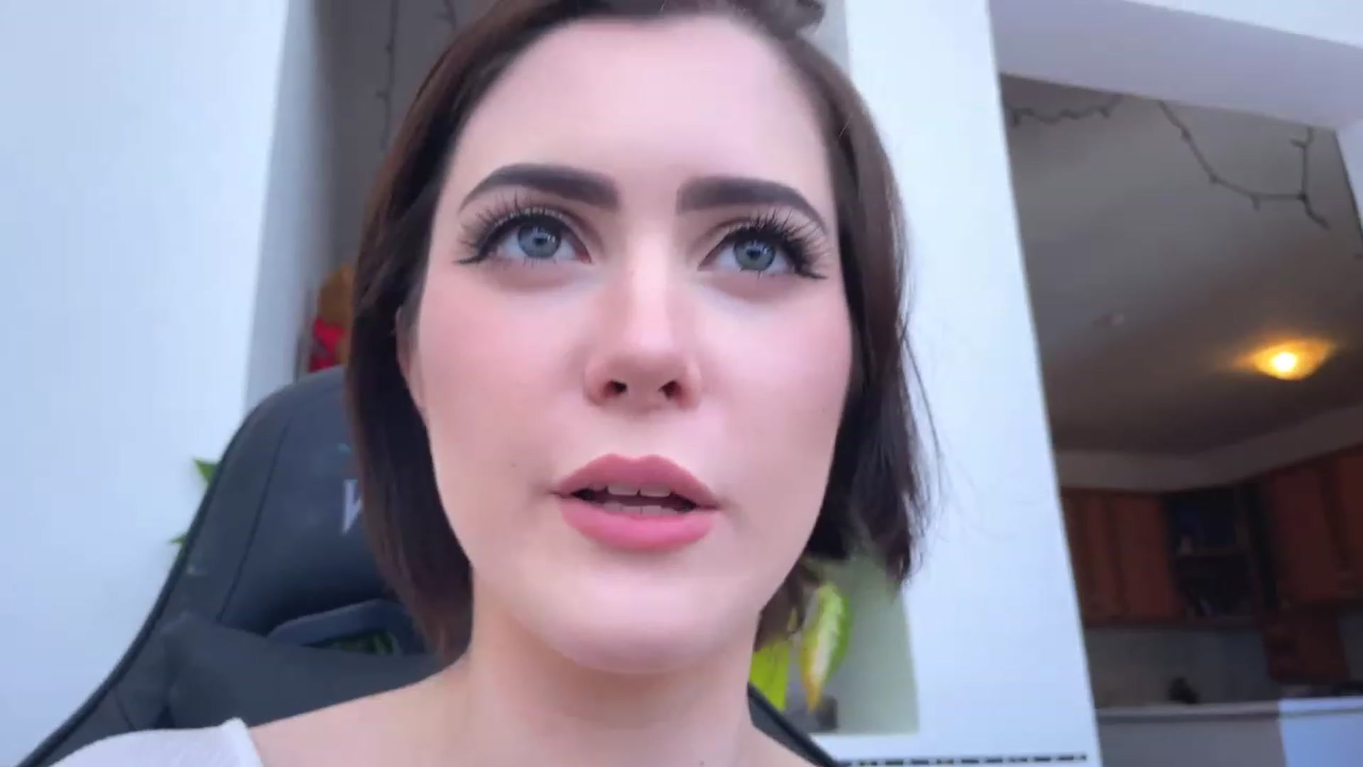 Gallery image thumbnail from Soft_purr's myfreecams stream on, 04/30/2023, 11:31 image 18 of 20