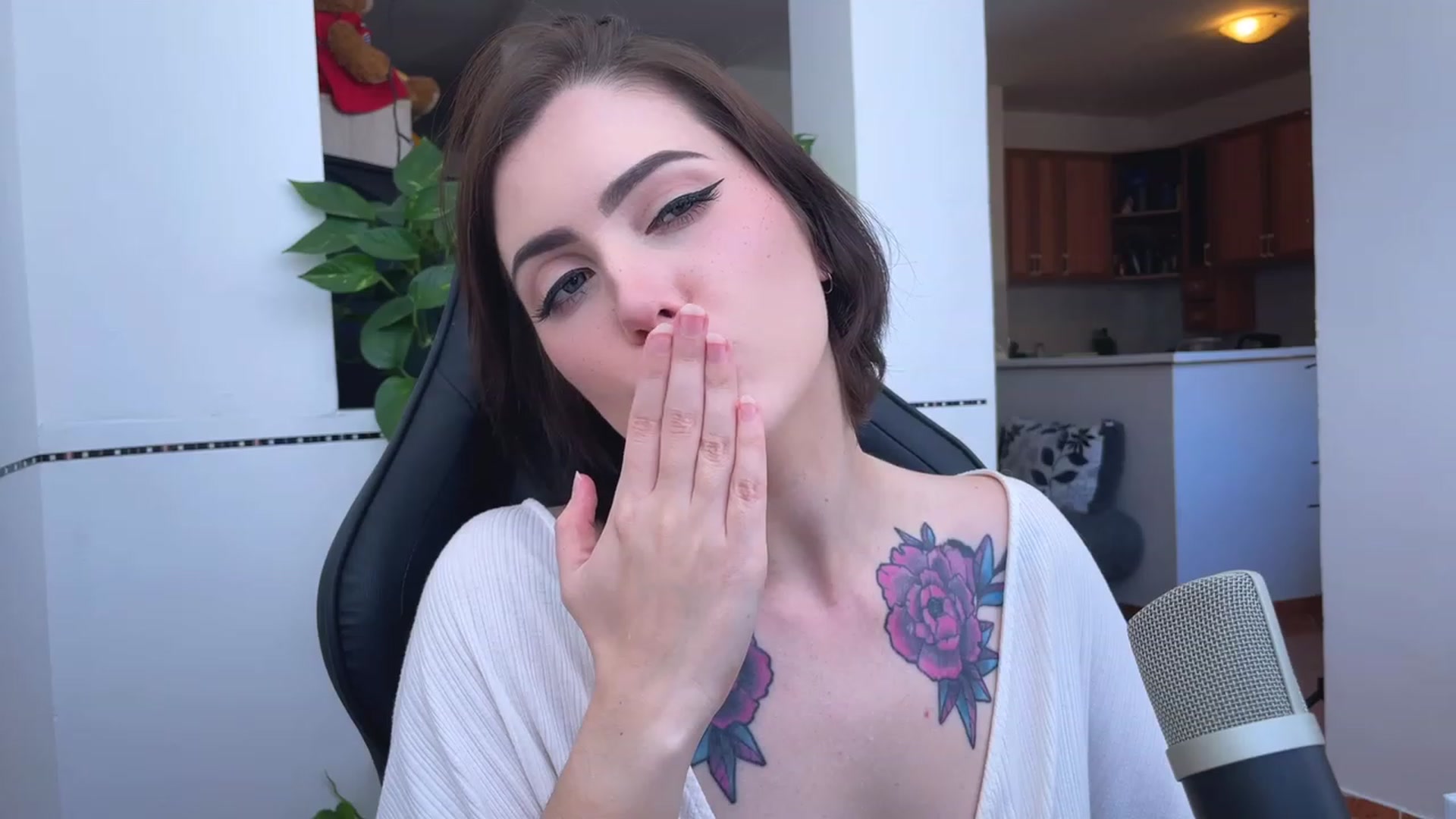 Gallery image thumbnail from Soft_purr's myfreecams stream on, 04/30/2023, 11:31 image 12 of 20