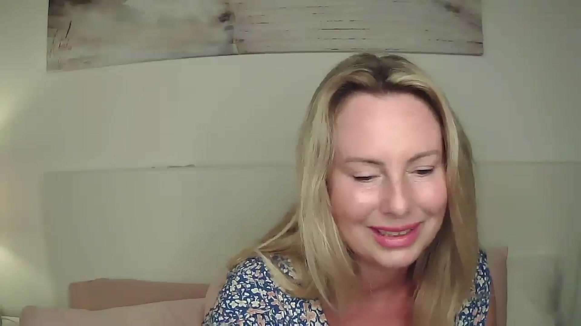 Gallery image thumbnail from SoftlyKatie's myfreecams stream on, 07/24/2025, 19:37 image 2 of 20