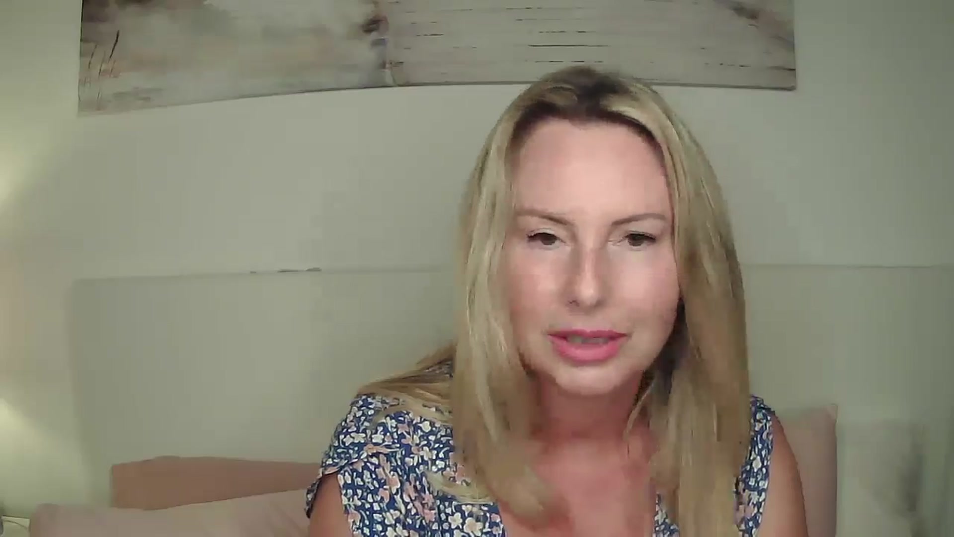 Gallery image thumbnail from SoftlyKatie's myfreecams stream on, 07/24/2025, 19:37 image 16 of 20