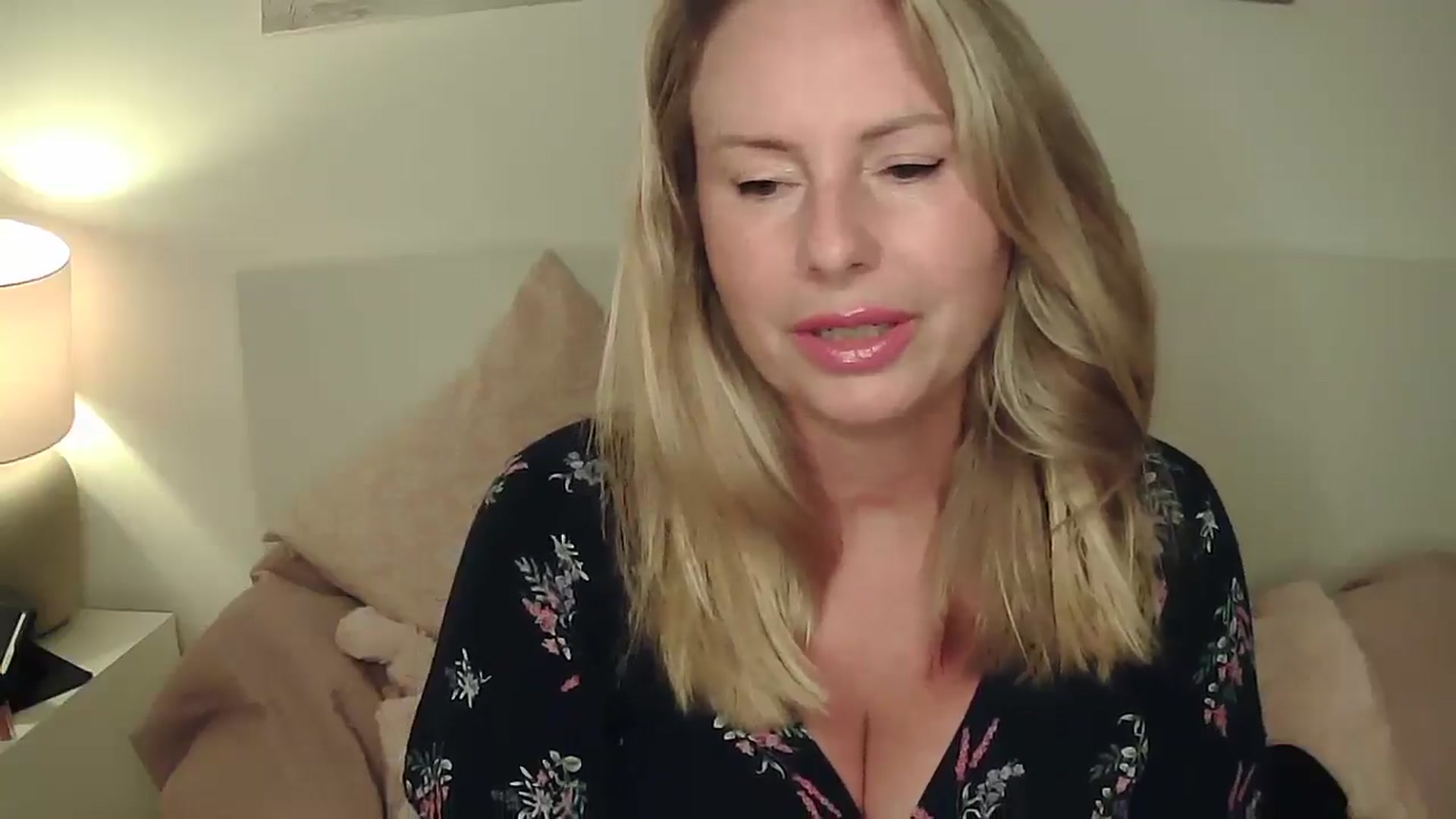 Gallery image thumbnail from SoftlyKatie's myfreecams stream on, 07/31/2025, 21:13 image 6 of 20