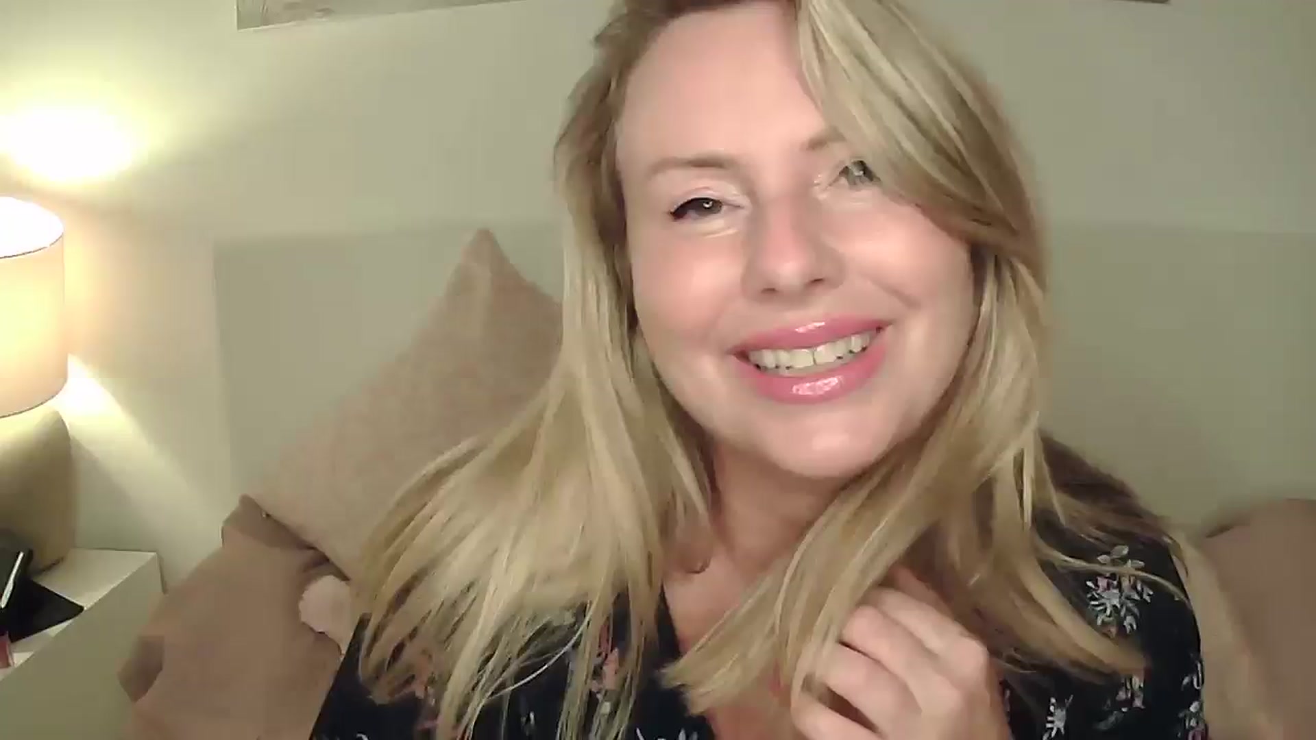 Gallery image thumbnail from SoftlyKatie's myfreecams stream on, 07/31/2025, 21:13 image 13 of 20