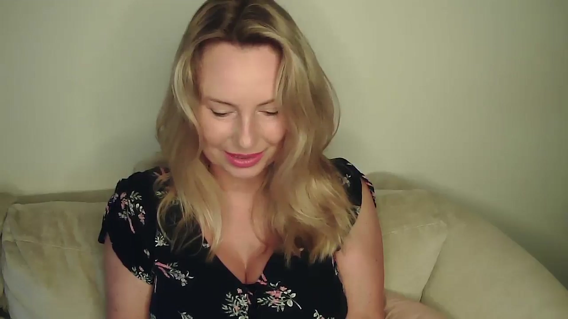Gallery image thumbnail from SoftlyKatie's myfreecams stream on, 09/09/2025, 08:47 image 16 of 20