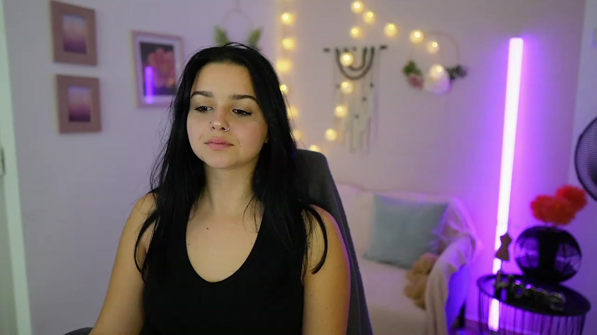 Gallery image thumbnail from Sola_Zola18's myfreecams stream on, 10/10/2023, 18:58 image 4 of 20
