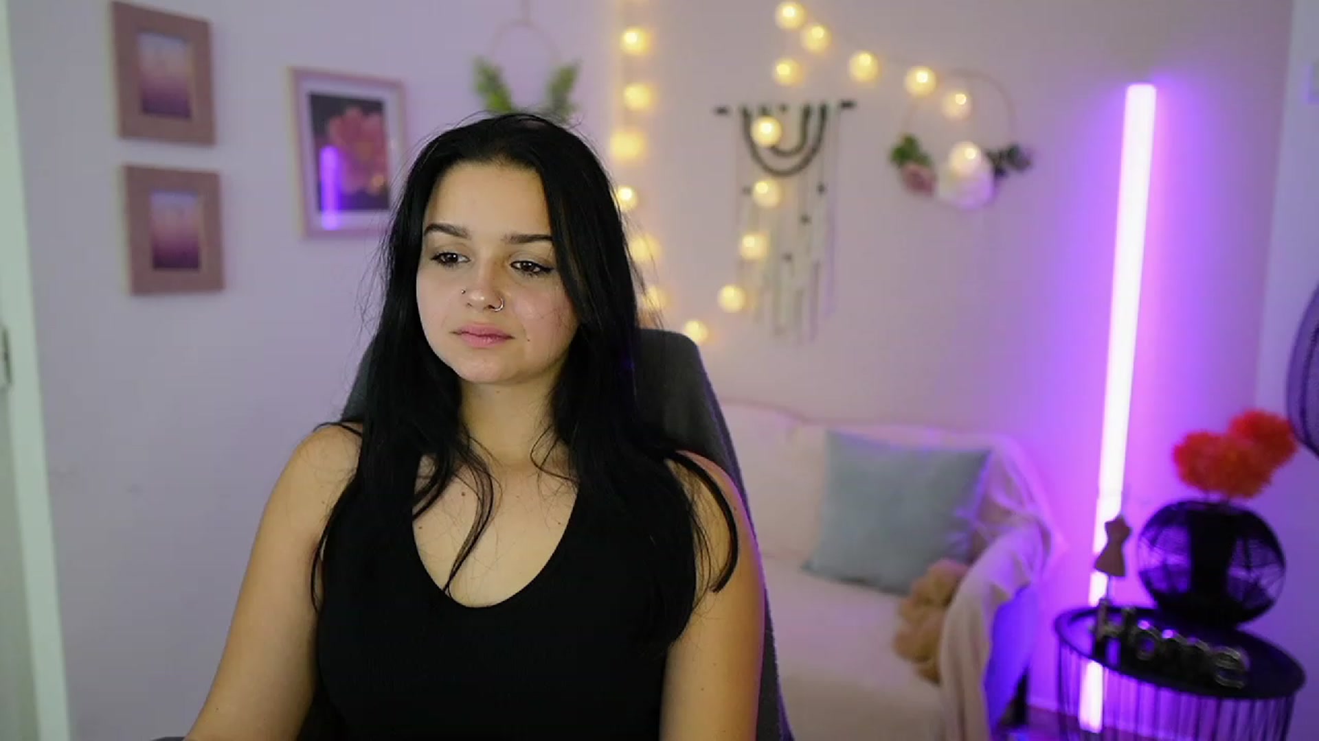Gallery image thumbnail from Sola_Zola18's myfreecams stream on, 10/10/2023, 18:58 image 6 of 20