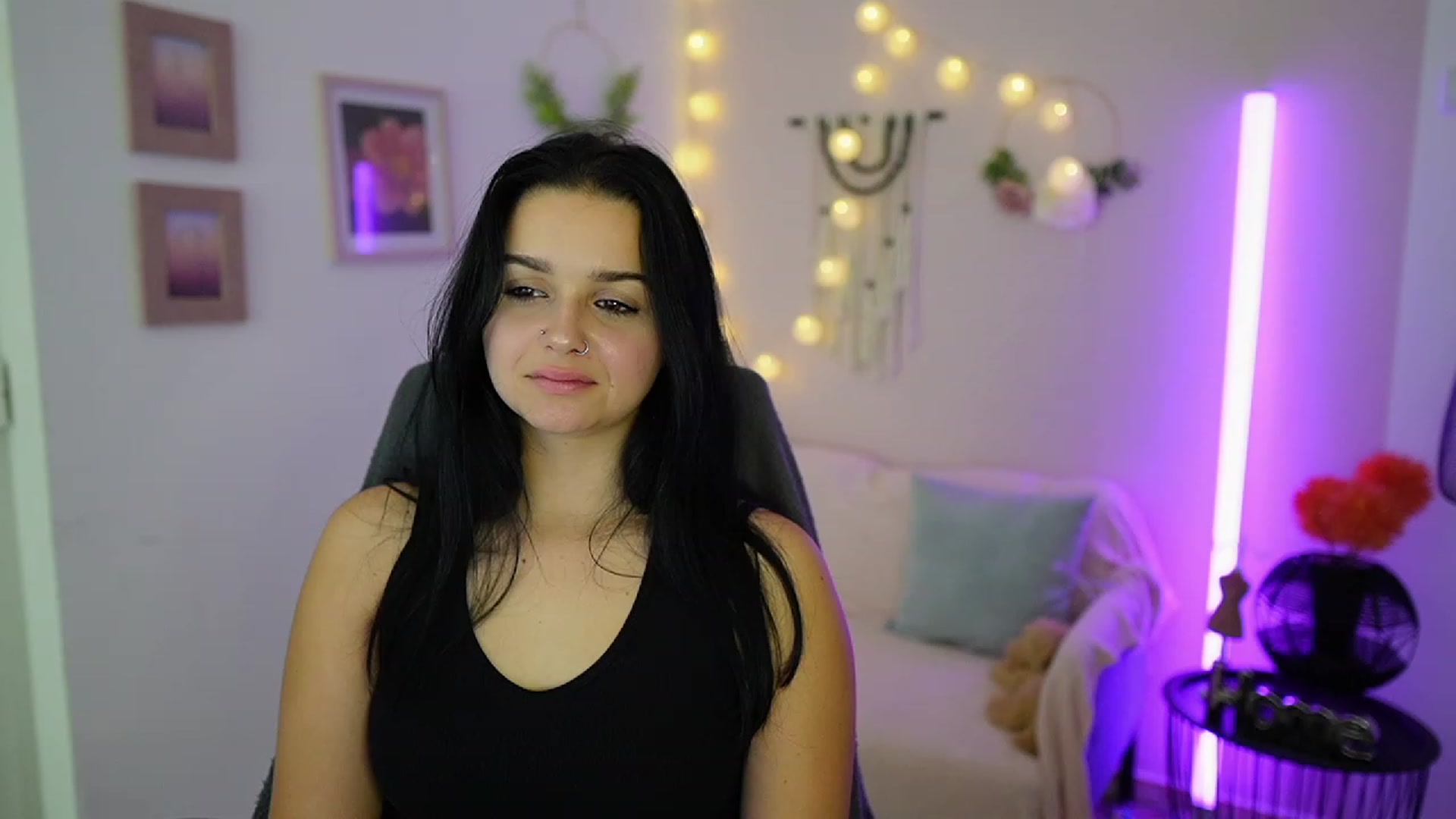 Gallery image thumbnail from Sola_Zola18's myfreecams stream on, 10/10/2023, 18:58 image 16 of 20