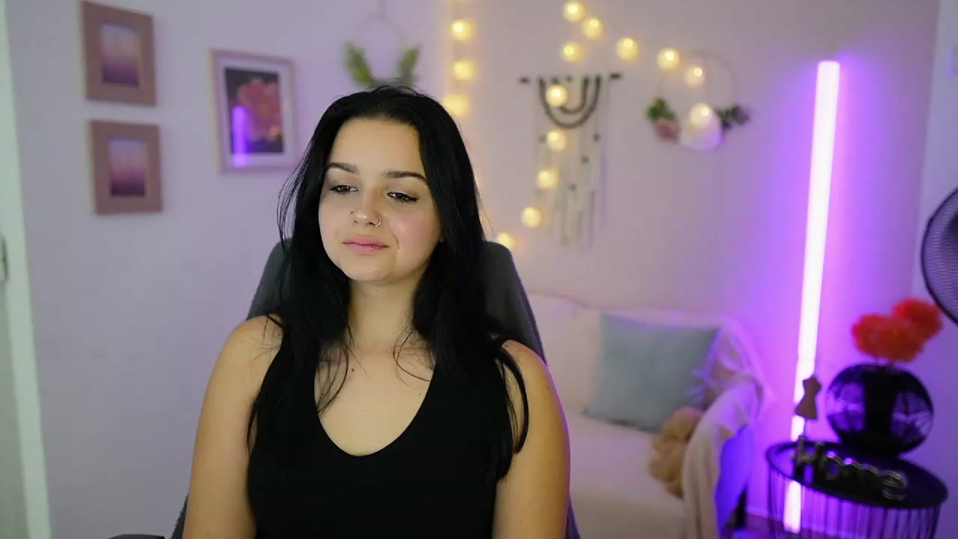 Gallery image thumbnail from Sola_Zola18's myfreecams stream on, 10/10/2023, 18:58 image 15 of 20