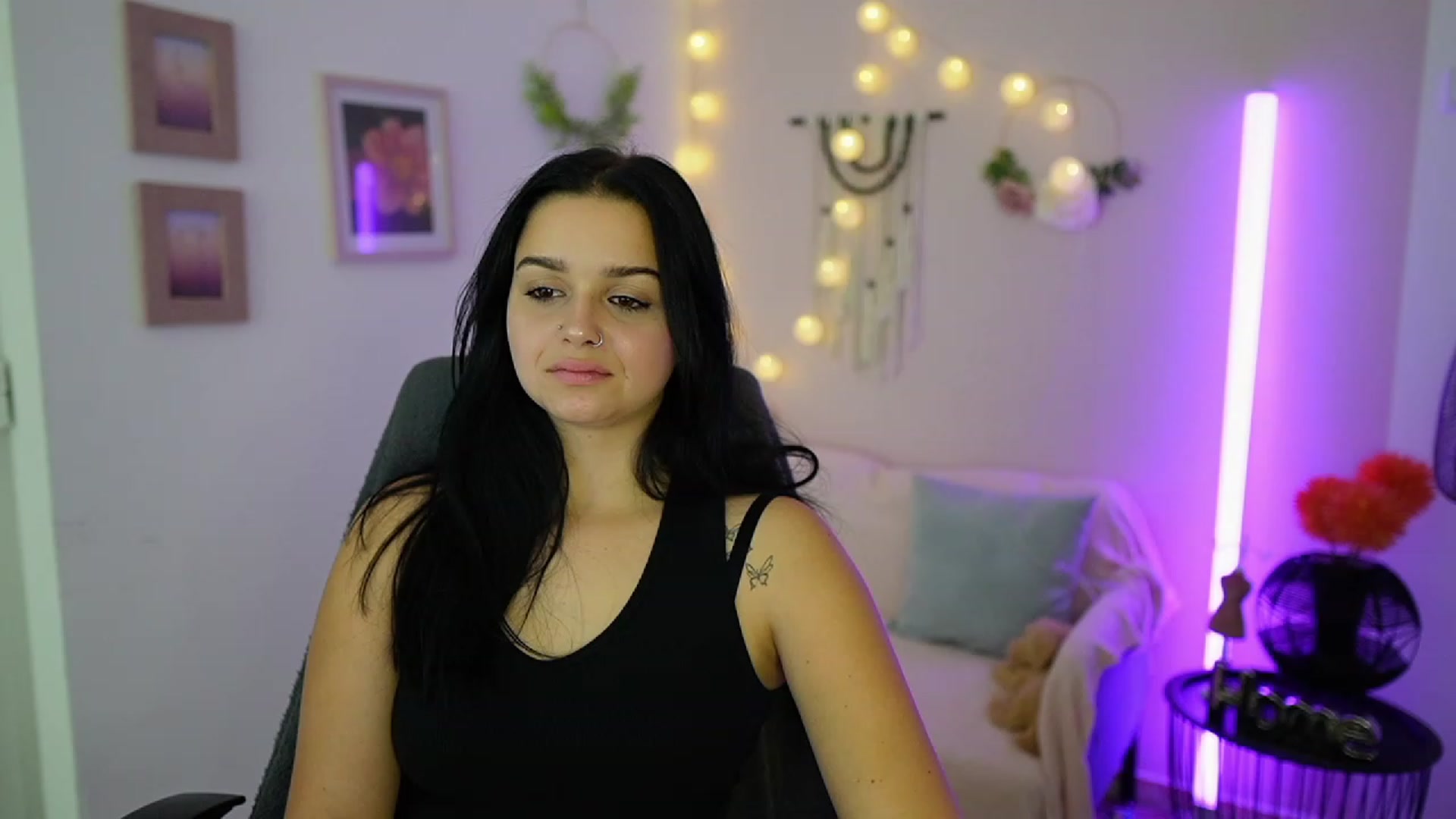 Gallery image thumbnail from Sola_Zola18's myfreecams stream on, 10/10/2023, 20:34 image 3 of 20