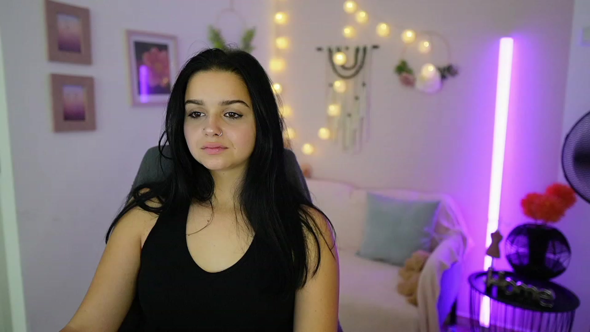 Gallery image thumbnail from Sola_Zola18's myfreecams stream on, 10/10/2023, 20:34 image 8 of 20
