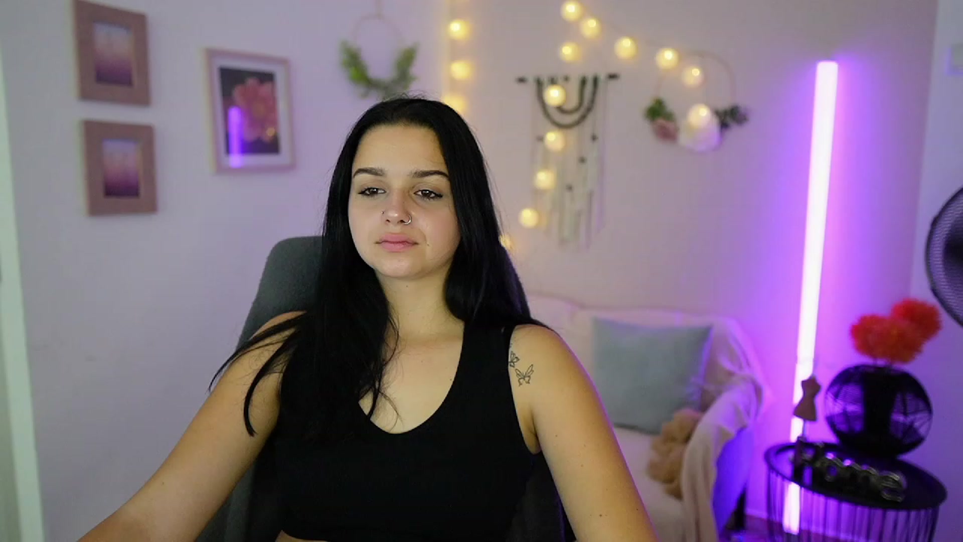 Gallery image thumbnail from Sola_Zola18's myfreecams stream on, 10/10/2023, 22:11 image 20 of 20