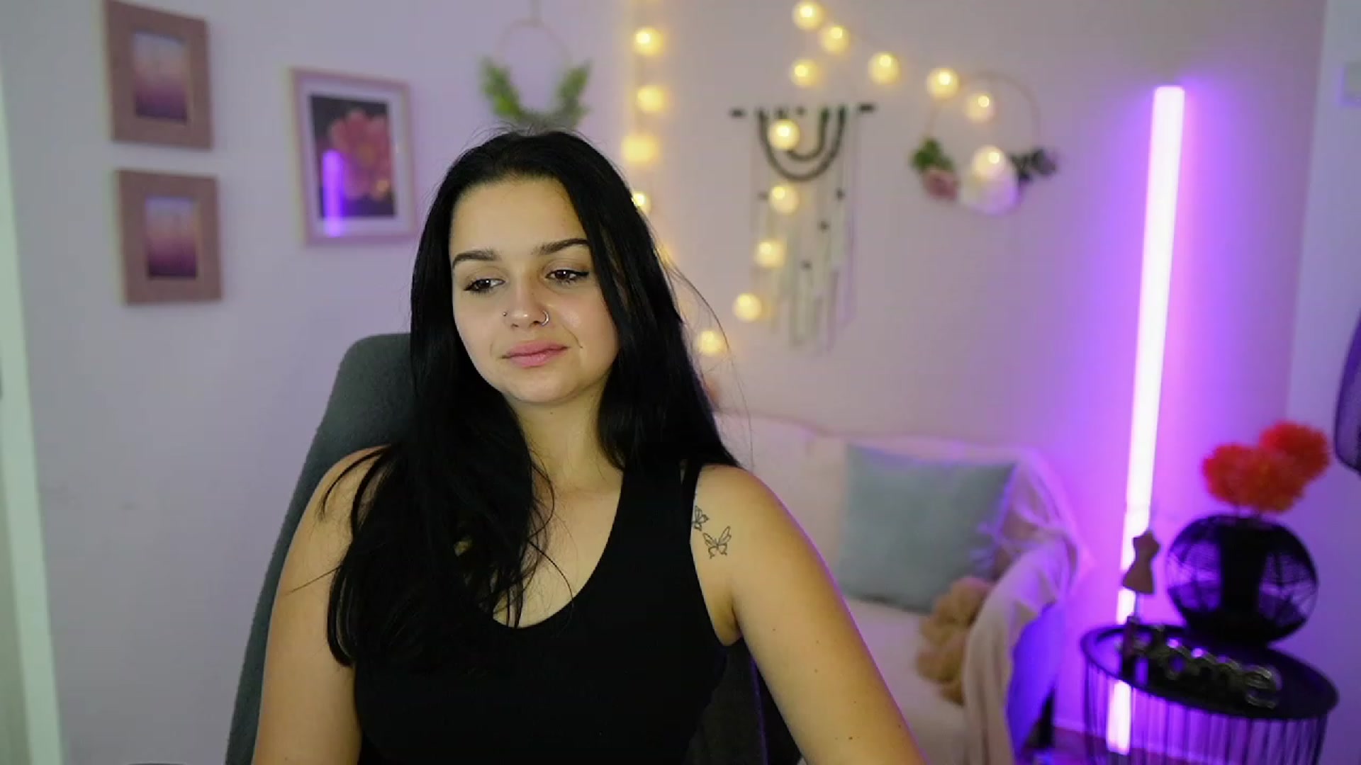 Gallery image thumbnail from Sola_Zola18's myfreecams stream on, 10/10/2023, 22:11 image 1 of 20