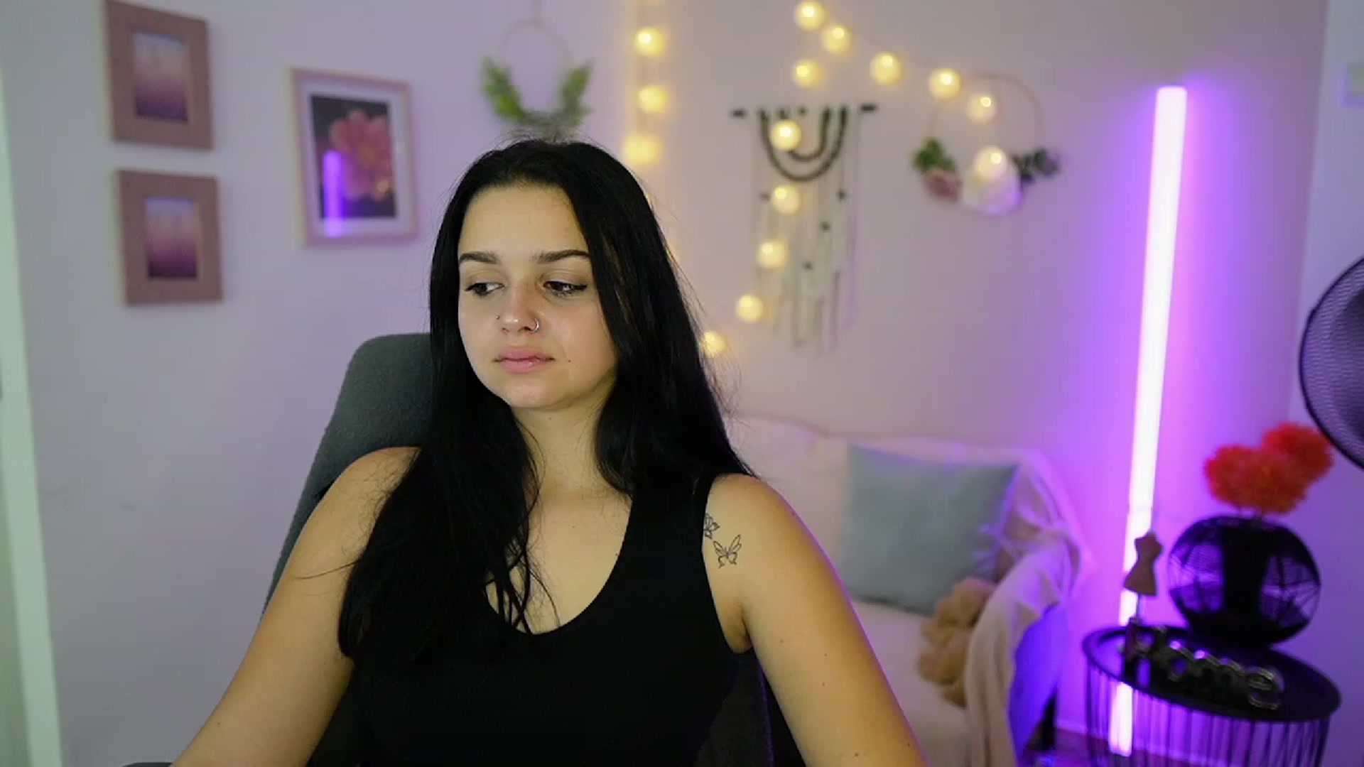 Gallery image thumbnail from Sola_Zola18's myfreecams stream on, 10/10/2023, 22:11 image 13 of 20