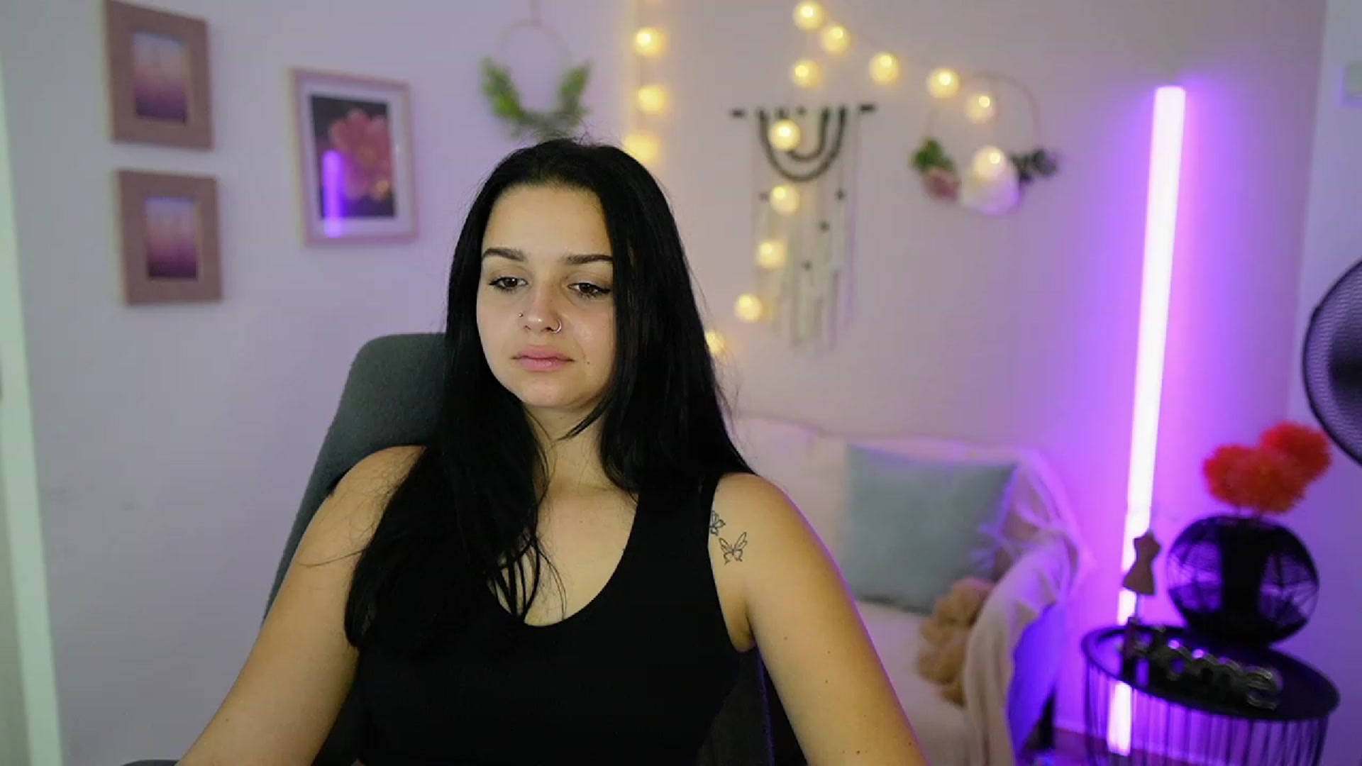 Gallery image thumbnail from Sola_Zola18's myfreecams stream on, 10/10/2023, 22:11 image 11 of 20