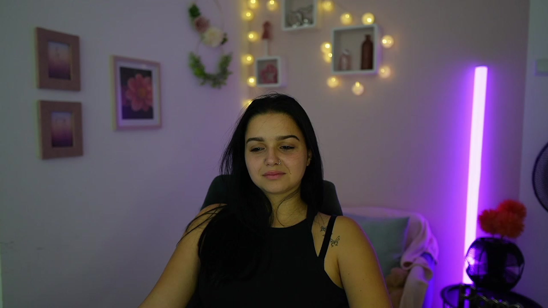 Gallery image thumbnail from Sola_Zola18's myfreecams stream on, 10/11/2023, 19:18 image 13 of 20