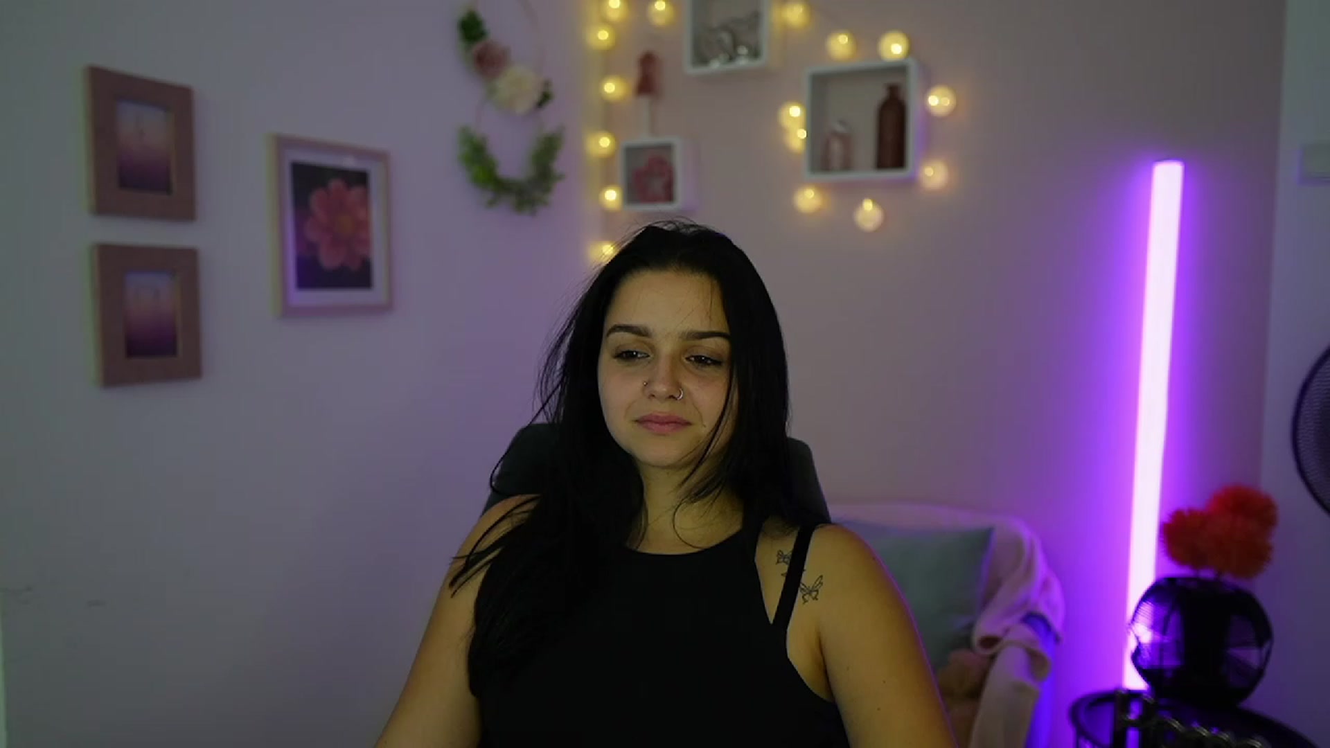 Gallery image thumbnail from Sola_Zola18's myfreecams stream on, 10/11/2023, 19:18 image 7 of 20