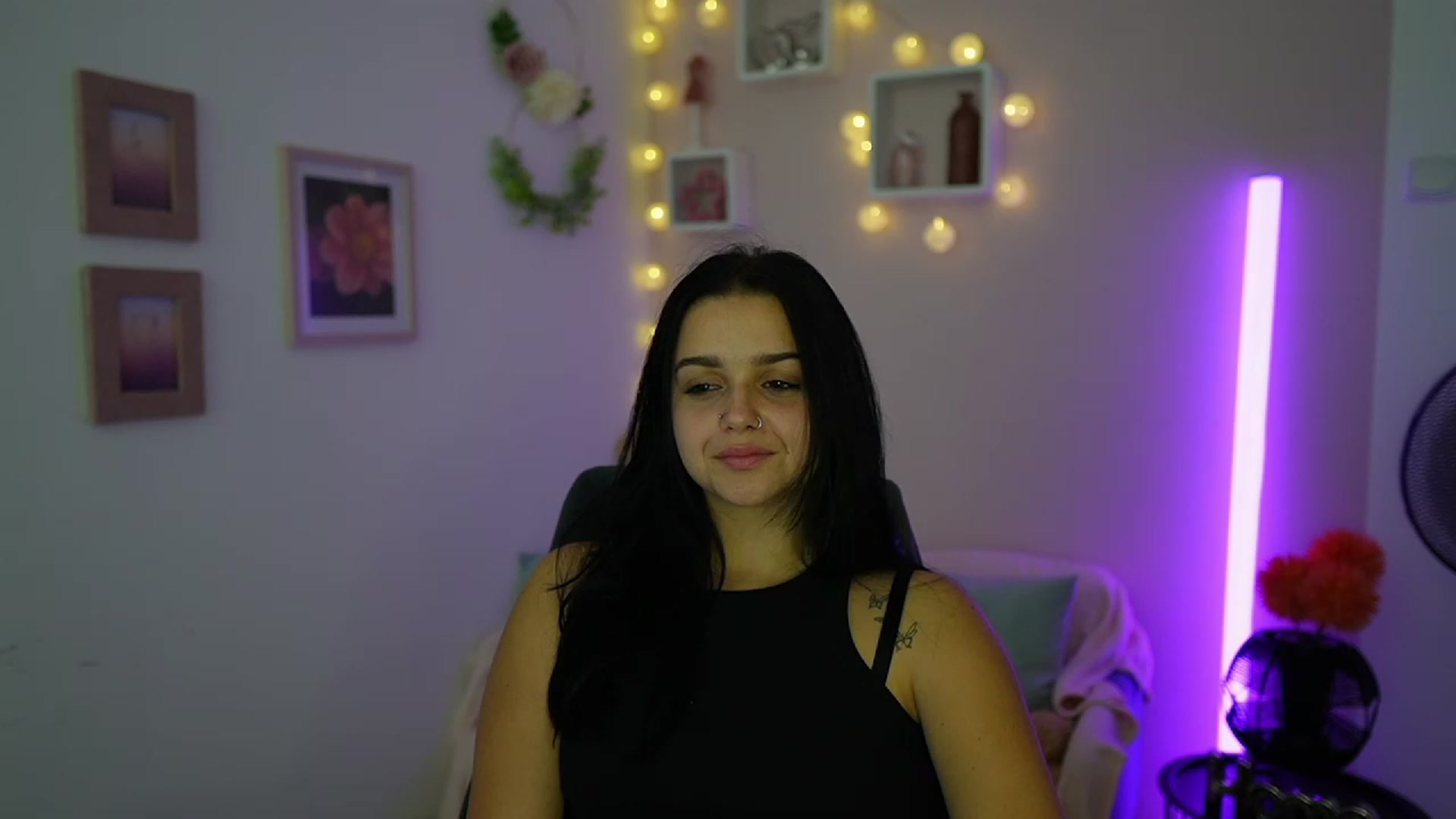 Gallery image thumbnail from Sola_Zola18's myfreecams stream on, 10/11/2023, 20:33 image 10 of 20