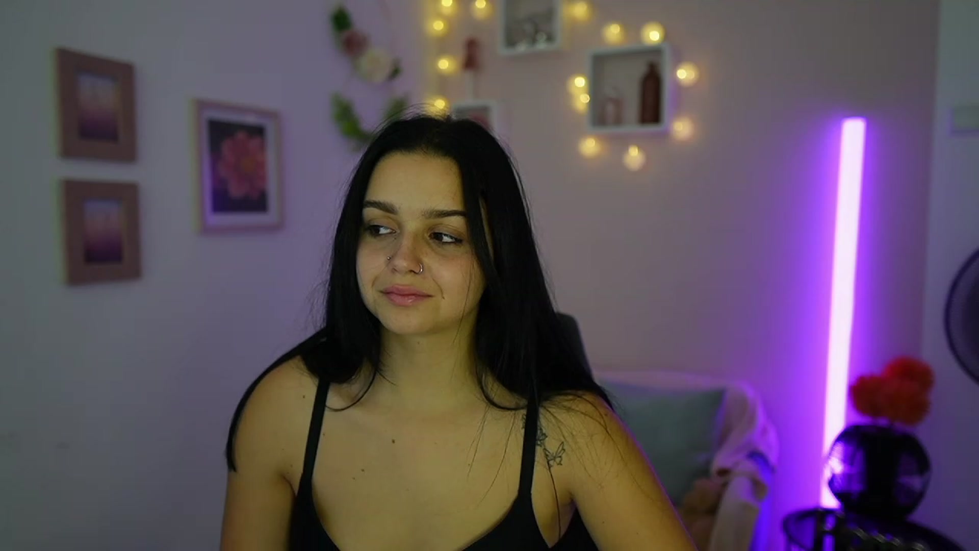 Gallery image thumbnail from Sola_Zola18's myfreecams stream on, 10/11/2023, 20:33 image 19 of 20