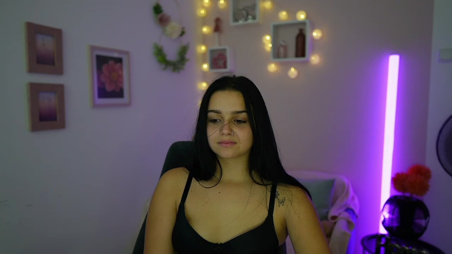 Gallery image thumbnail from Sola_Zola18's myfreecams stream on, 10/11/2023, 20:33 image 20 of 20