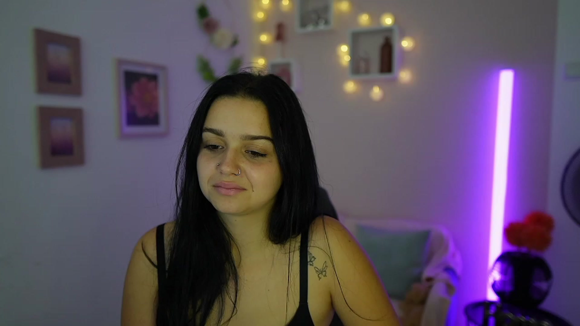 Gallery image thumbnail from Sola_Zola18's myfreecams stream on, 10/11/2023, 22:29 image 14 of 20