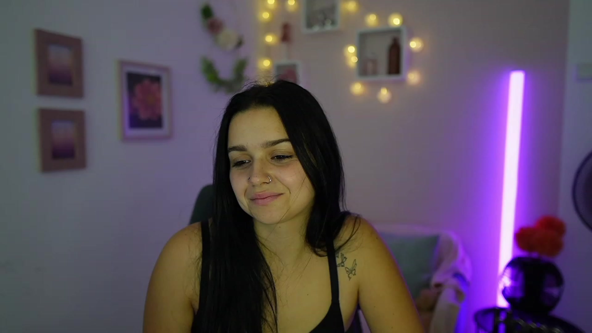Gallery image thumbnail from Sola_Zola18's myfreecams stream on, 10/11/2023, 22:29 image 17 of 20