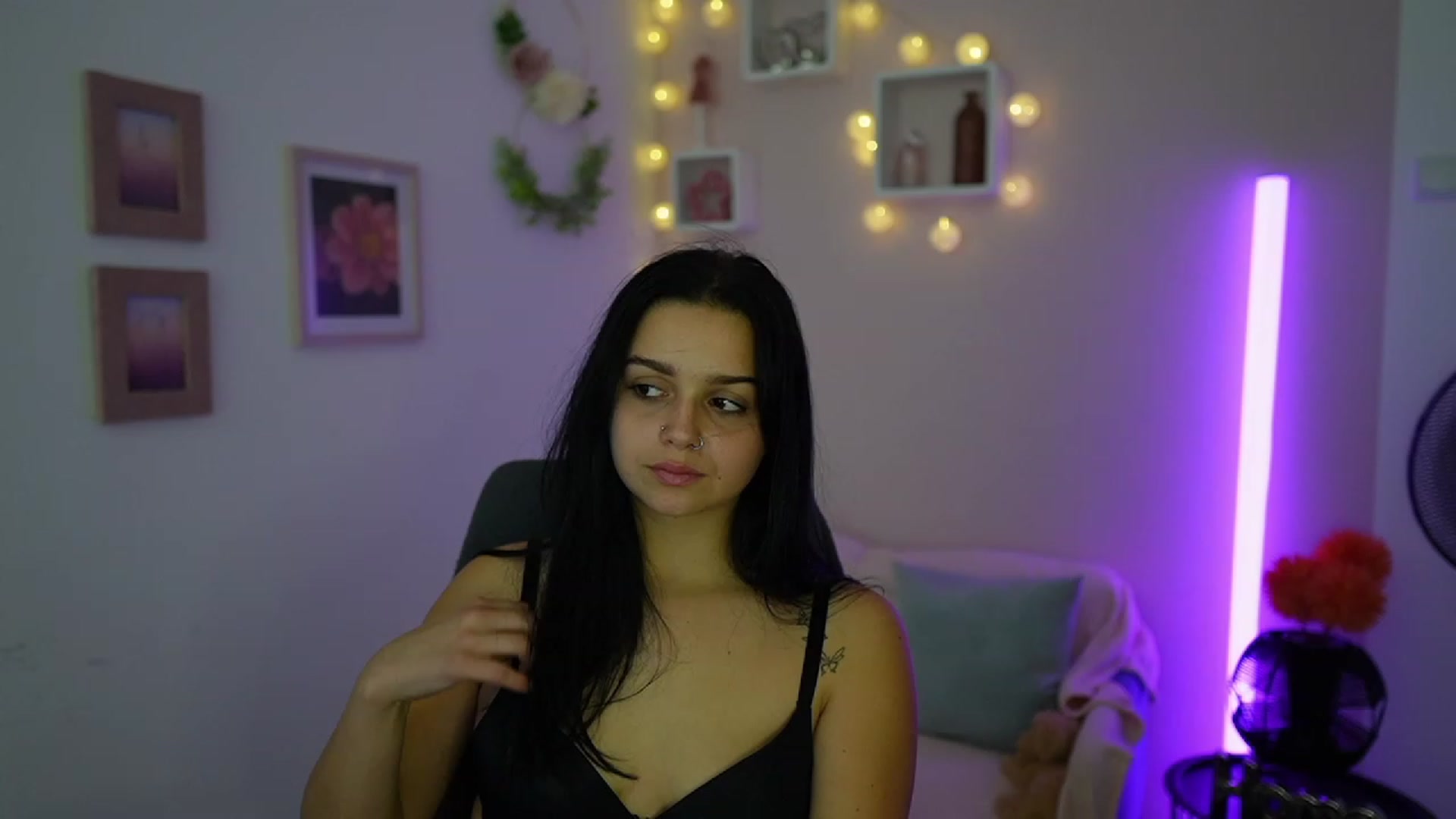 Gallery image thumbnail from Sola_Zola18's myfreecams stream on, 10/11/2023, 22:29 image 9 of 20