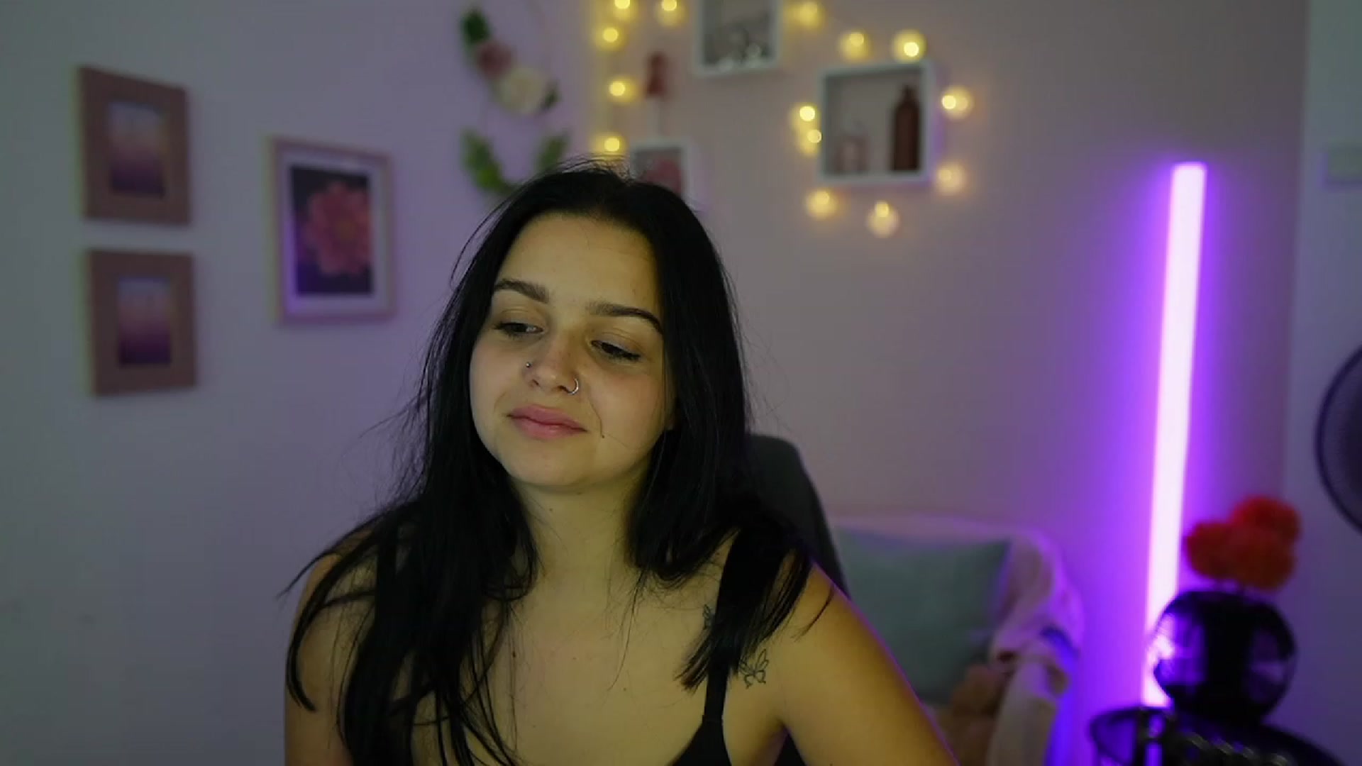 Gallery image thumbnail from Sola_Zola18's myfreecams stream on, 10/11/2023, 22:29 image 4 of 20